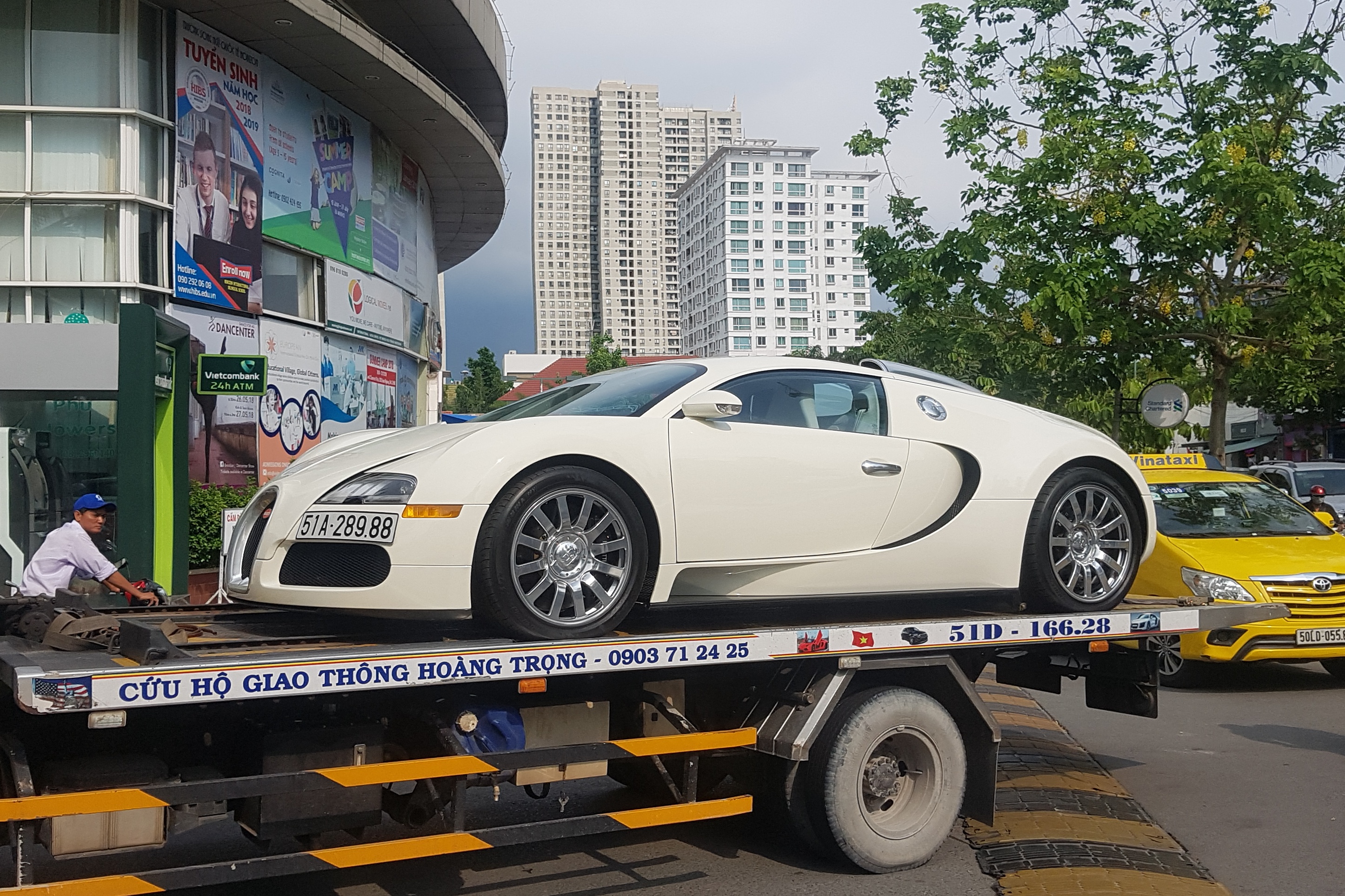bugatti,  veyron,  dang le nguyen vu,  qua vu,  sieu xe,  gumball 3000,  bugatti veyron,  hypercar anh 5