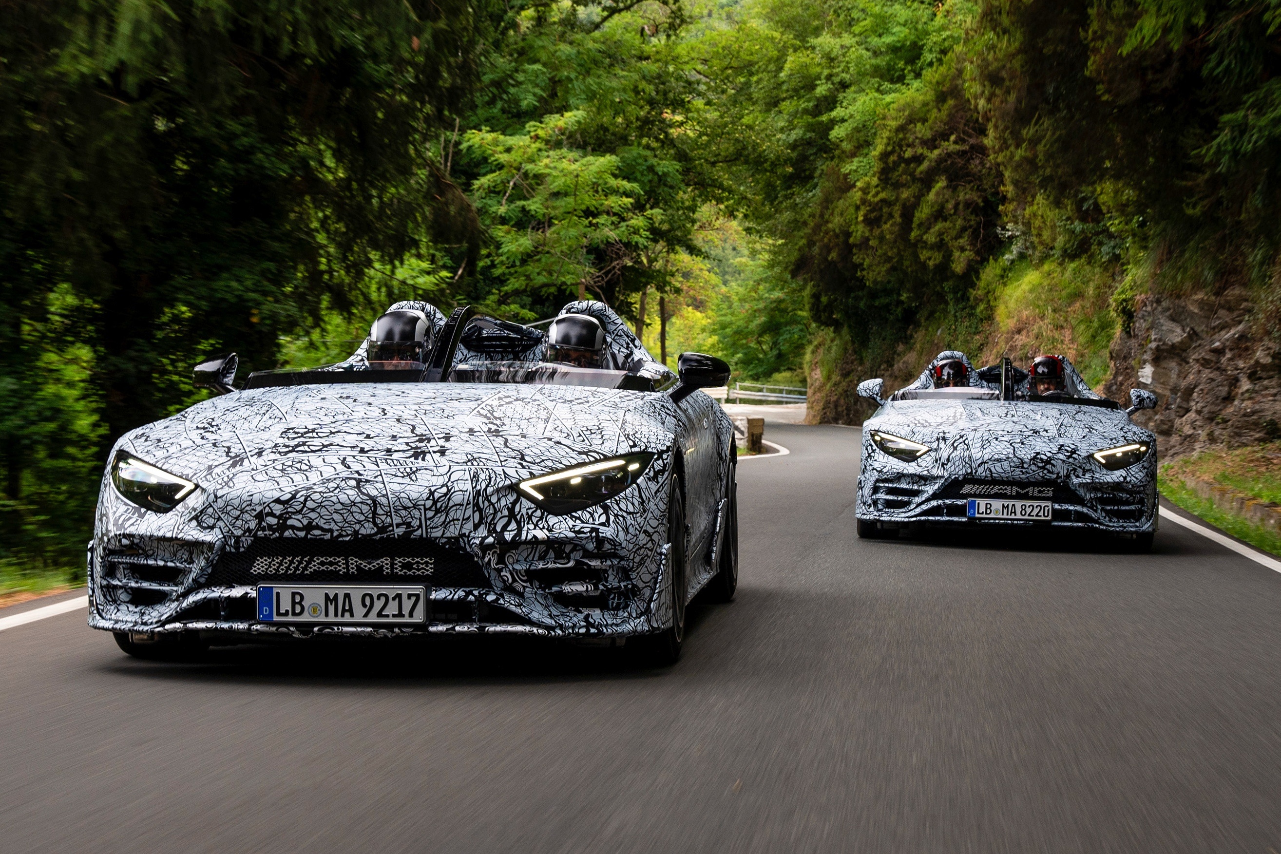 Sieu xe Mercedes-AMG PureSpeed chay thu tren duong, sap duoc ban giao hinh anh