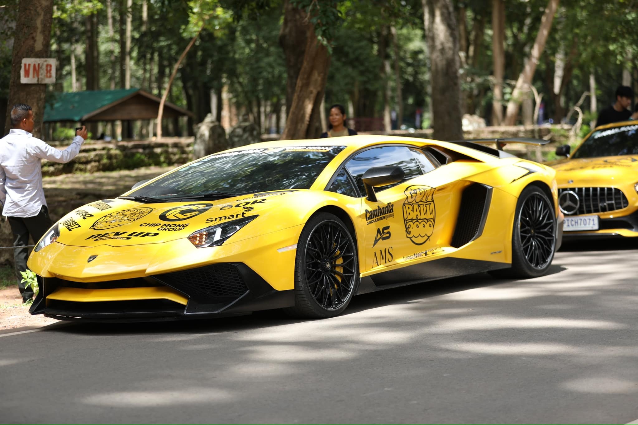 campuchia,  gumball 3000,  sieu xe,  lamborghini,  ferrari,  mclaren,  aston martin,  bugatti,  porsche,  mercedes,  brabus anh 8