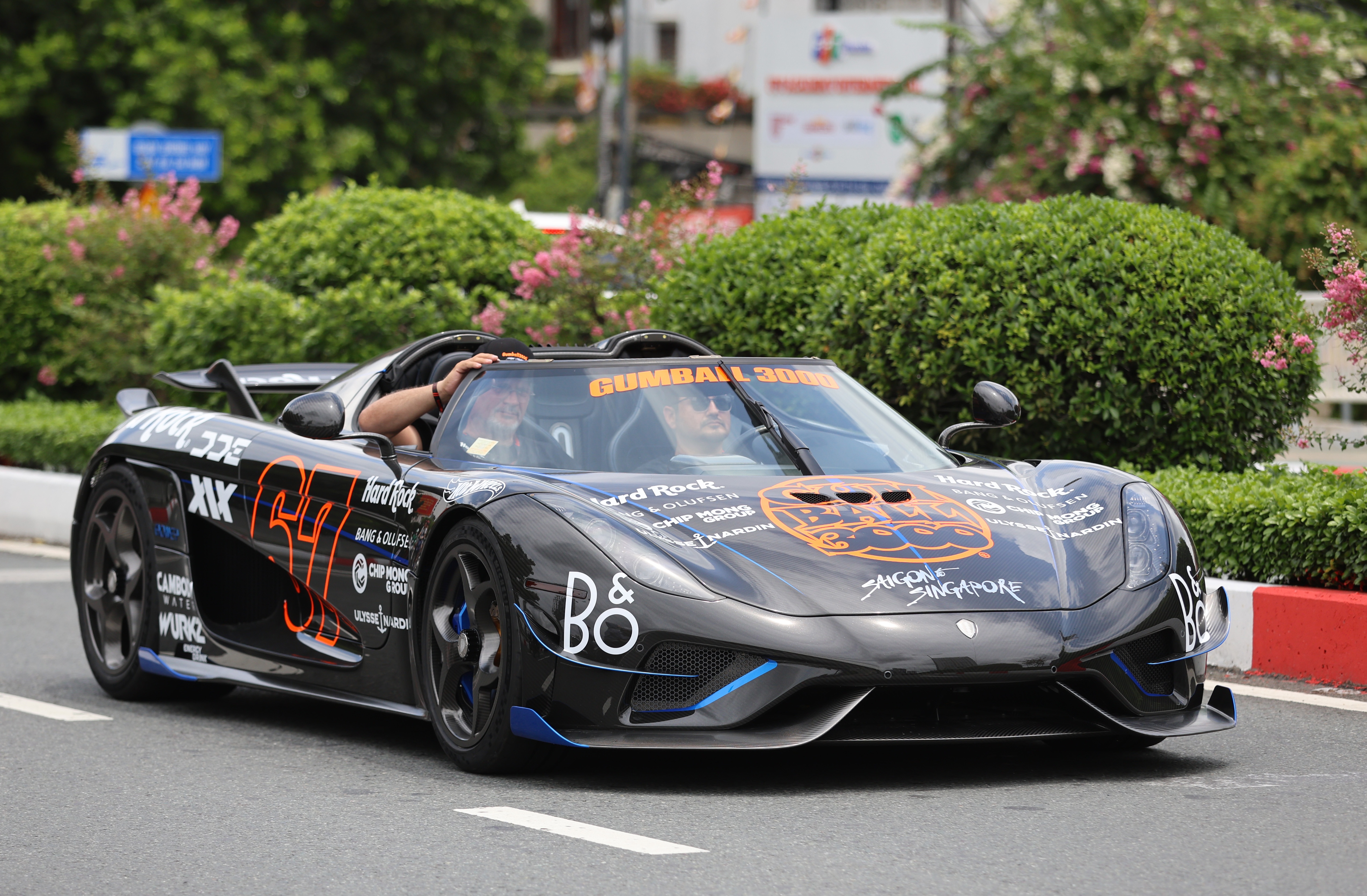 Hanh trinh tai Viet Nam cua dan sieu xe Gumball 3000 hinh anh