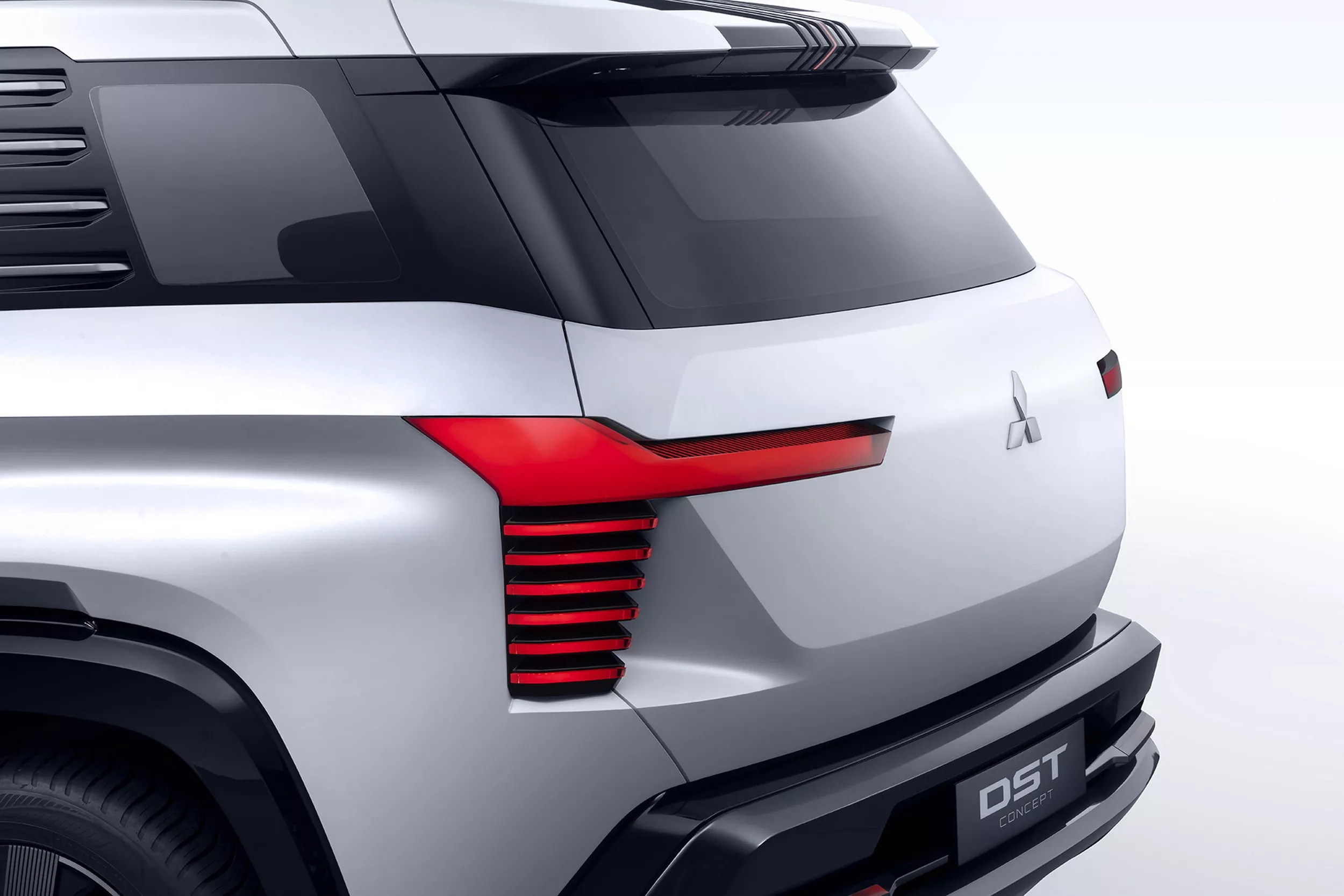 mitsubishi,  dst concept,  mitsubishi dst concept,  xforce,  xfc concept,  mitsubishi,  outlander,  suv,  suv hang c anh 10