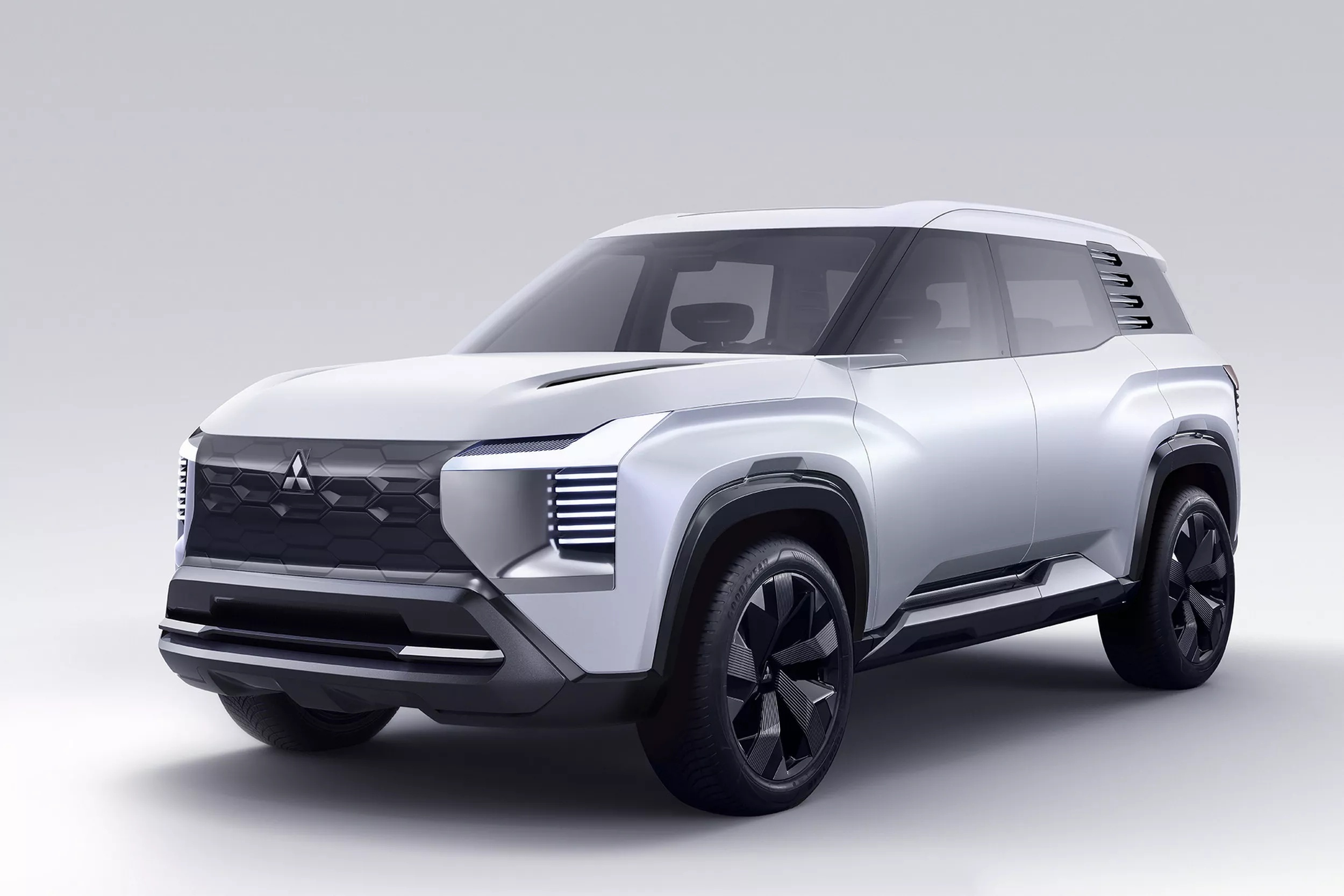 mitsubishi,  dst concept,  mitsubishi dst concept,  xforce,  xfc concept,  mitsubishi,  outlander,  suv,  suv hang c anh 18