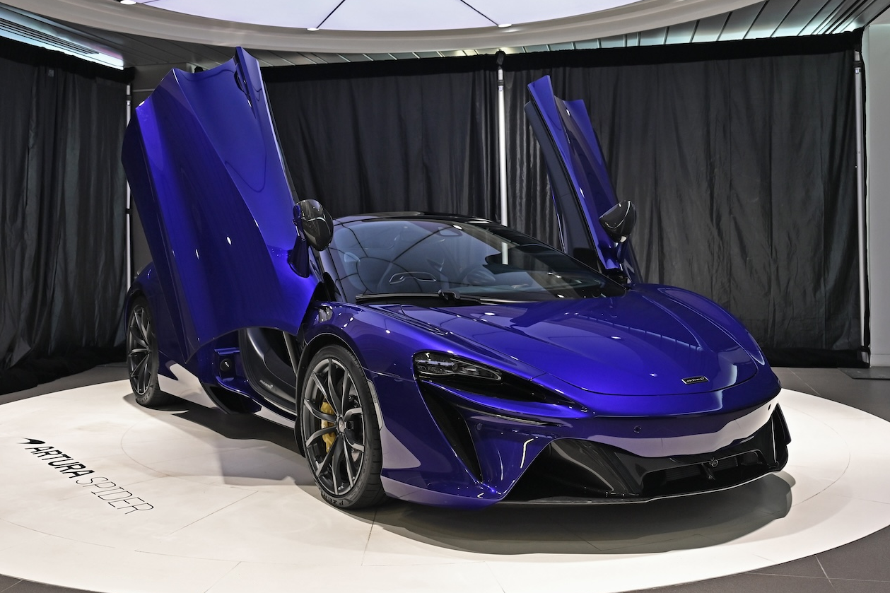 McLaren Artura Spider co gia gan 1 trieu USD tai Singapore hinh anh