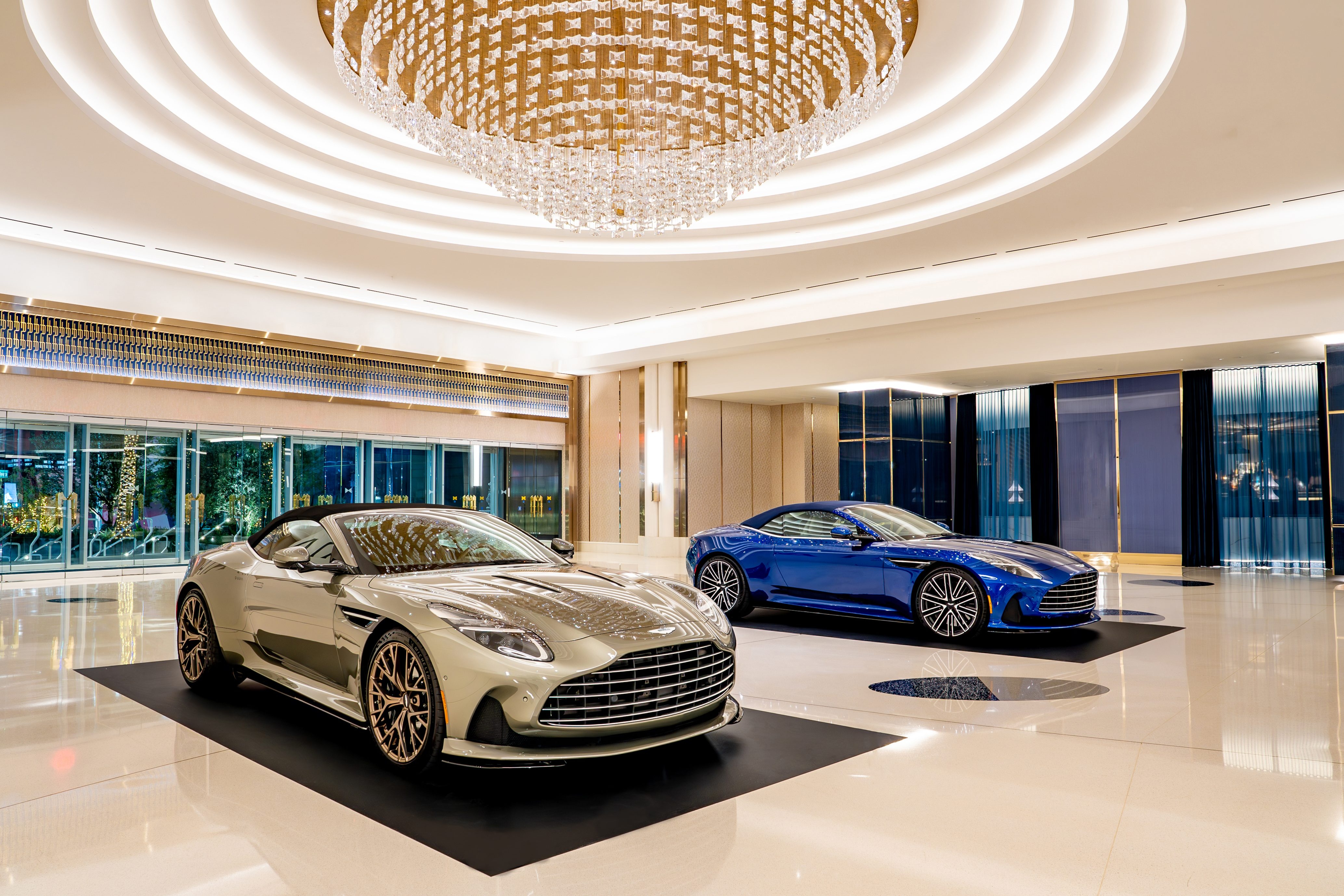 aston martin,  las vegas,  f1,  las vegas f1,  f1 las vegas,  vantage,  vanquish,  db12,  db12 goldenfinger edition,  valkyrie,  amr24,  db4,  db5,  db6,  dbs anh 9