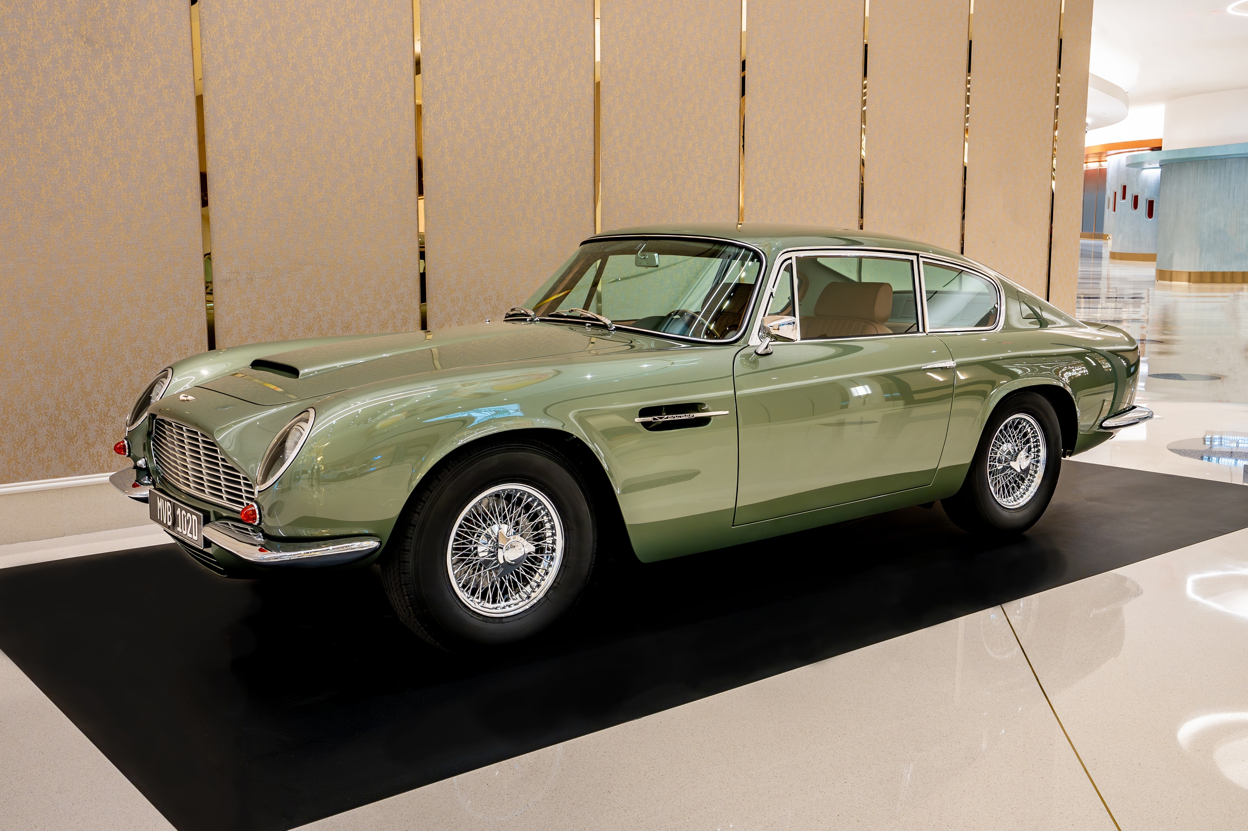 aston martin,  las vegas,  f1,  las vegas f1,  f1 las vegas,  vantage,  vanquish,  db12,  db12 goldenfinger edition,  valkyrie,  amr24,  db4,  db5,  db6,  dbs anh 8