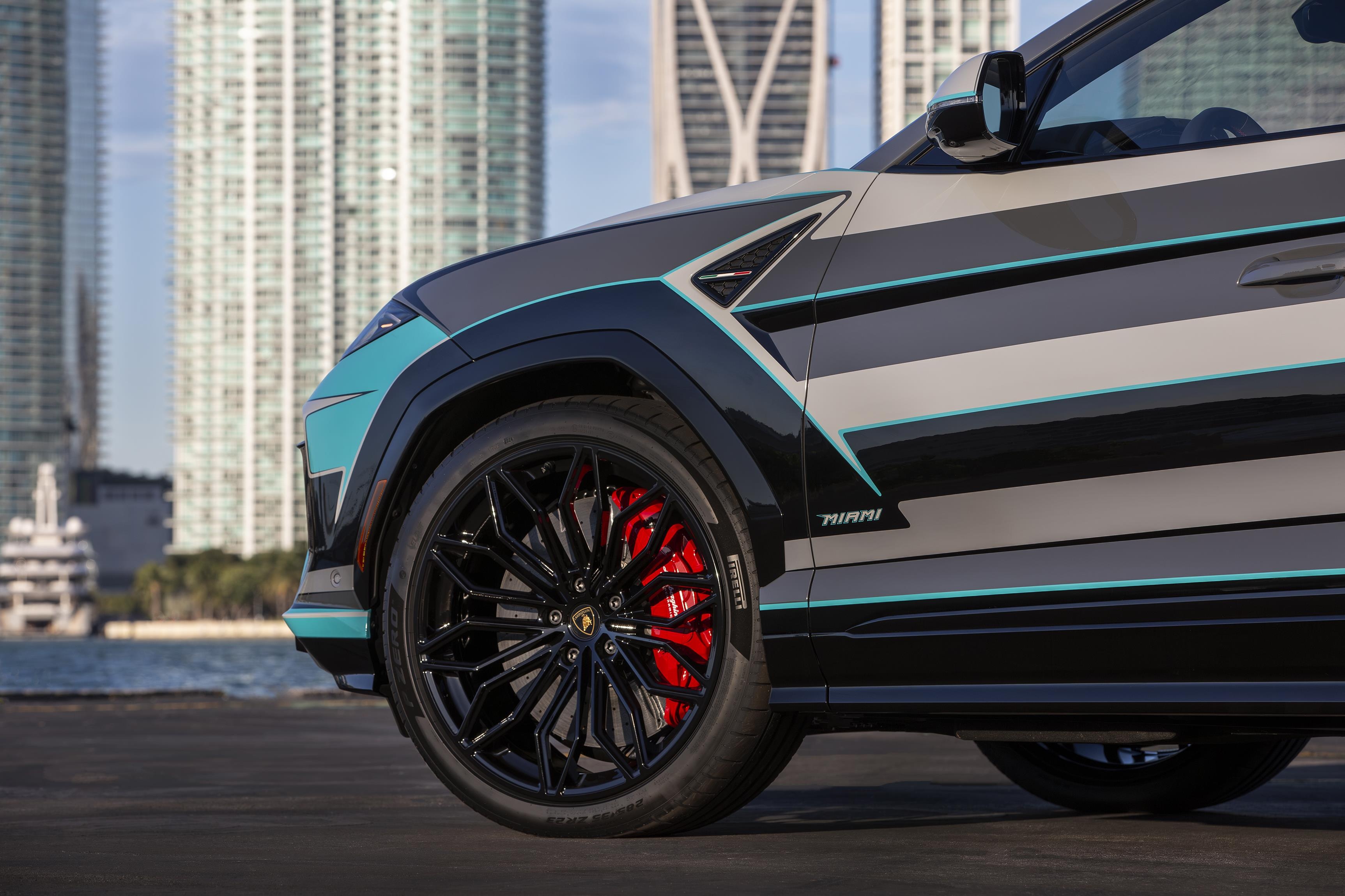 lamborghini,  urus,  urus se,  hybrid,  phev,  sieu xe,  suv,  miami,  art basel anh 5