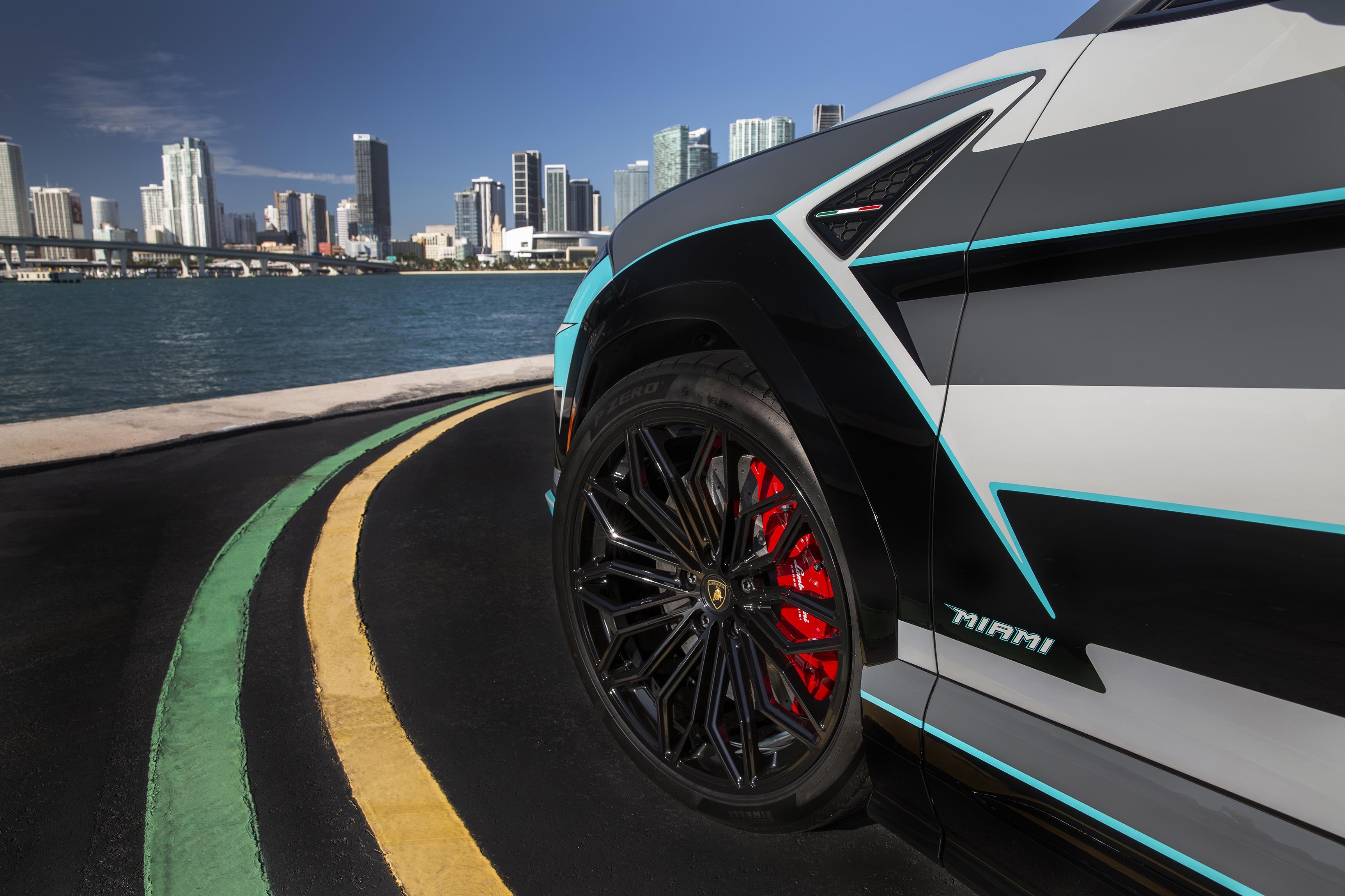 lamborghini,  urus,  urus se,  hybrid,  phev,  sieu xe,  suv,  miami,  art basel anh 13