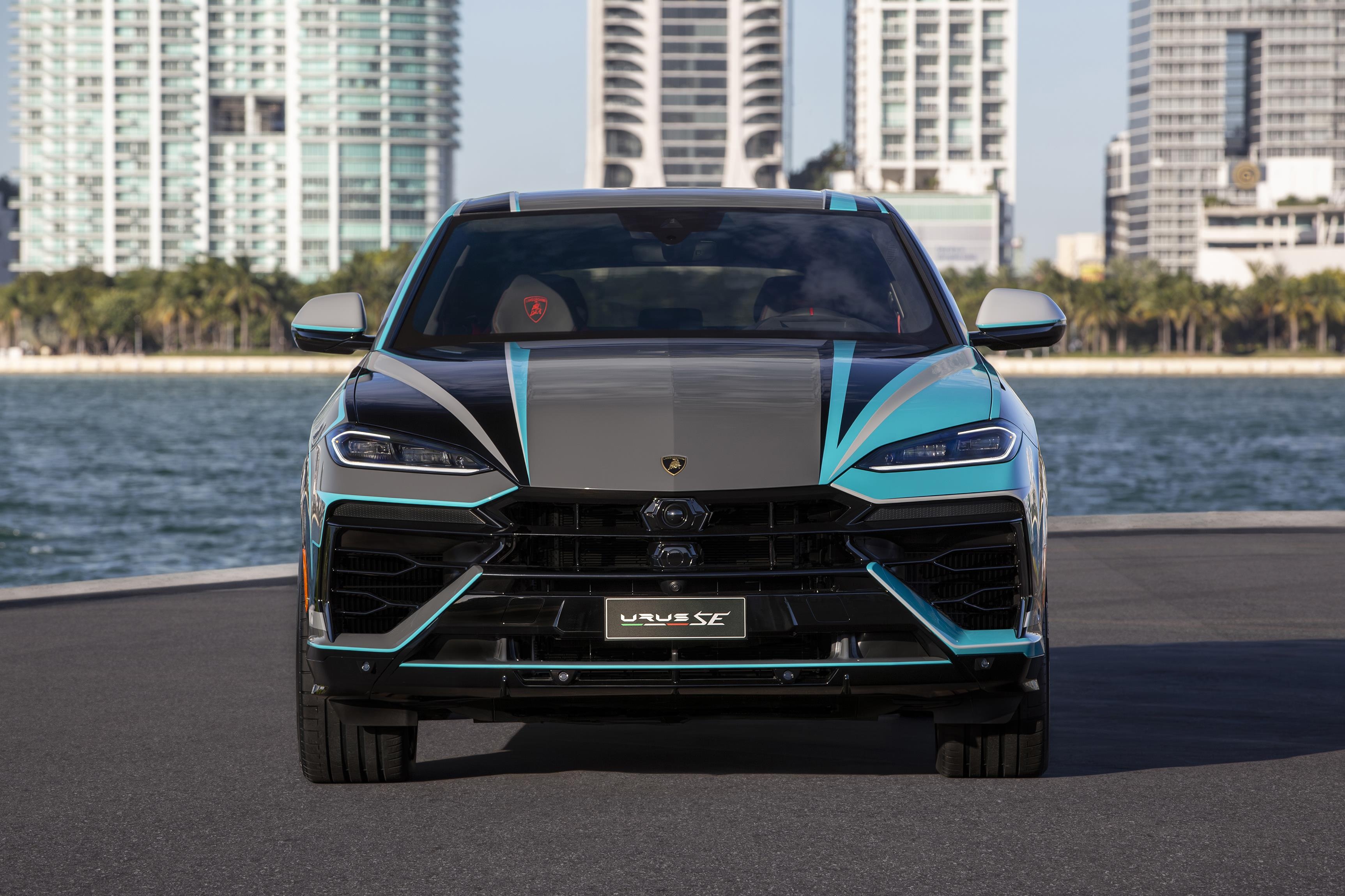 lamborghini,  urus,  urus se,  hybrid,  phev,  sieu xe,  suv,  miami,  art basel anh 3