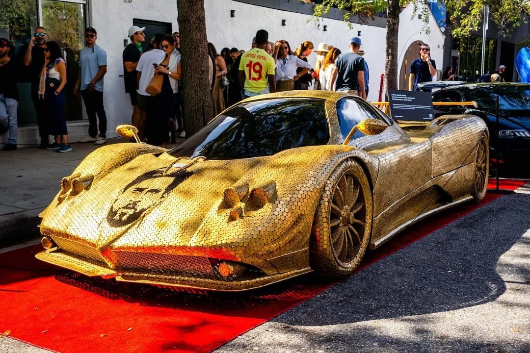'Sieu xe' Pagani Zonda Capybara duoc lam tu hon 100.000 dong xu hinh anh