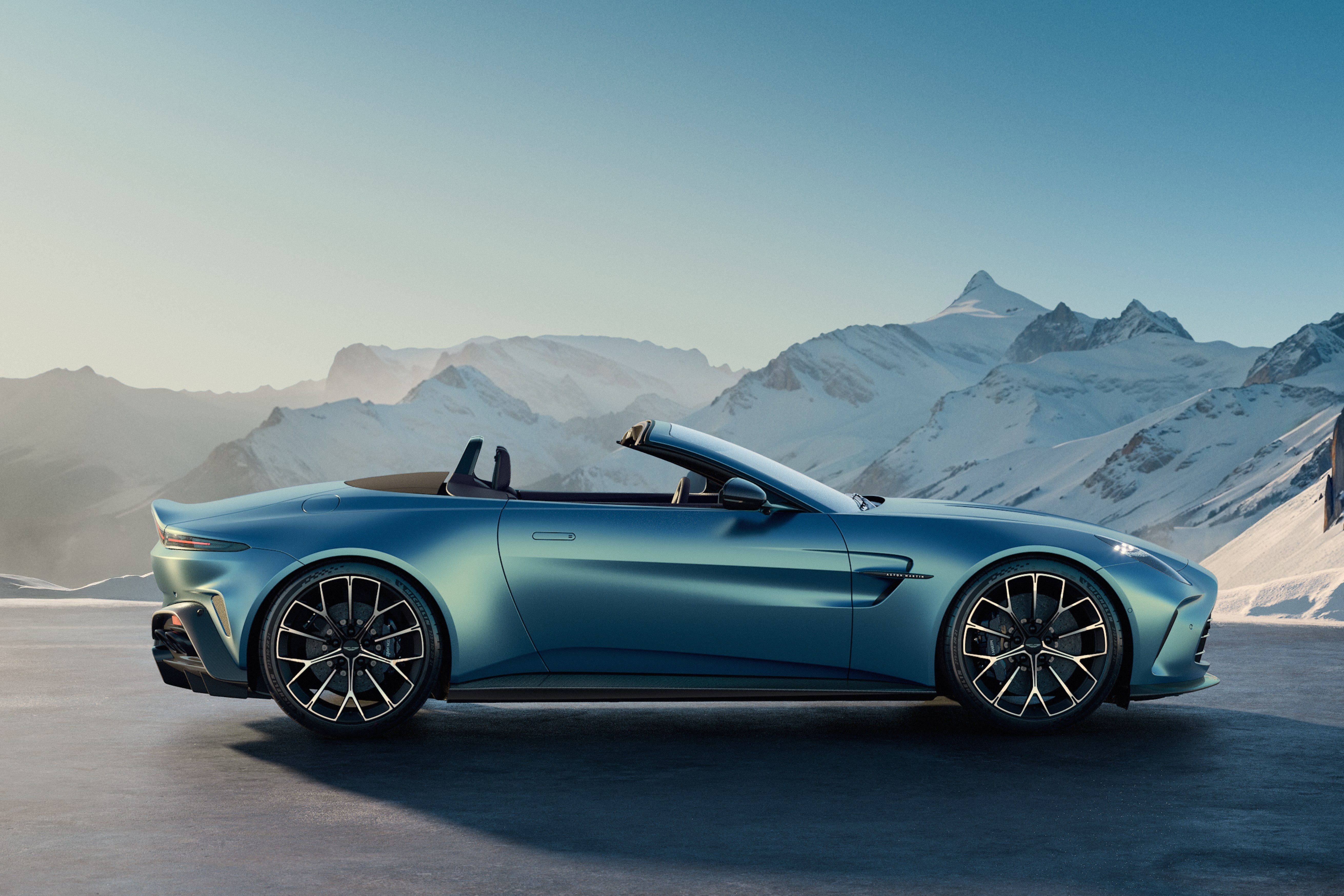 aston martin,  vantage,  vantage roadster,  mui tran,  aston martin vantage,  aston martin vantage roadster,  sieu xe anh 5