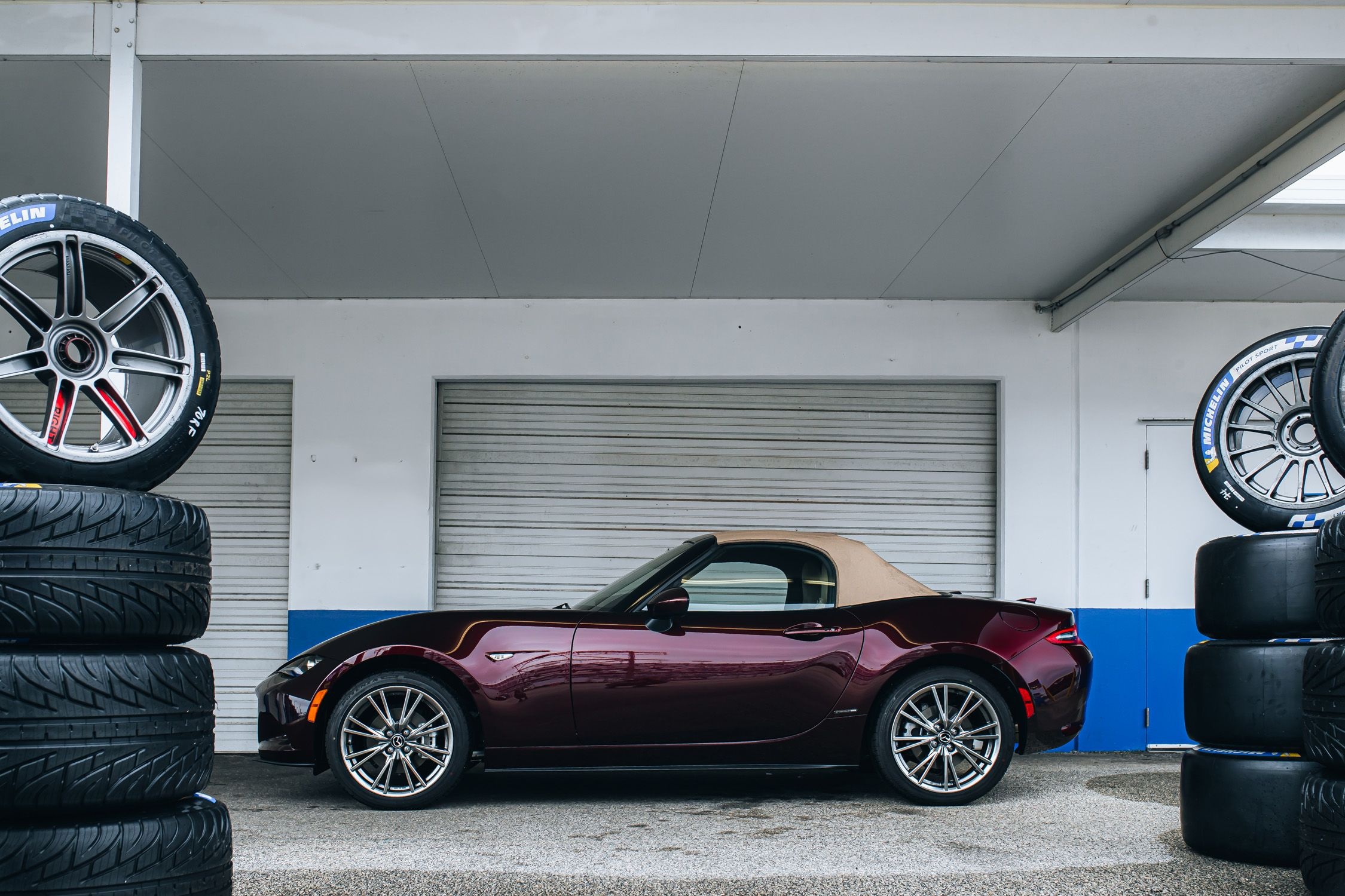 mazda,  mx-5,  miata,  ky niem,  35 nam,  35th Anniversary Edition,  miata 35th Anniversary Edition anh 5