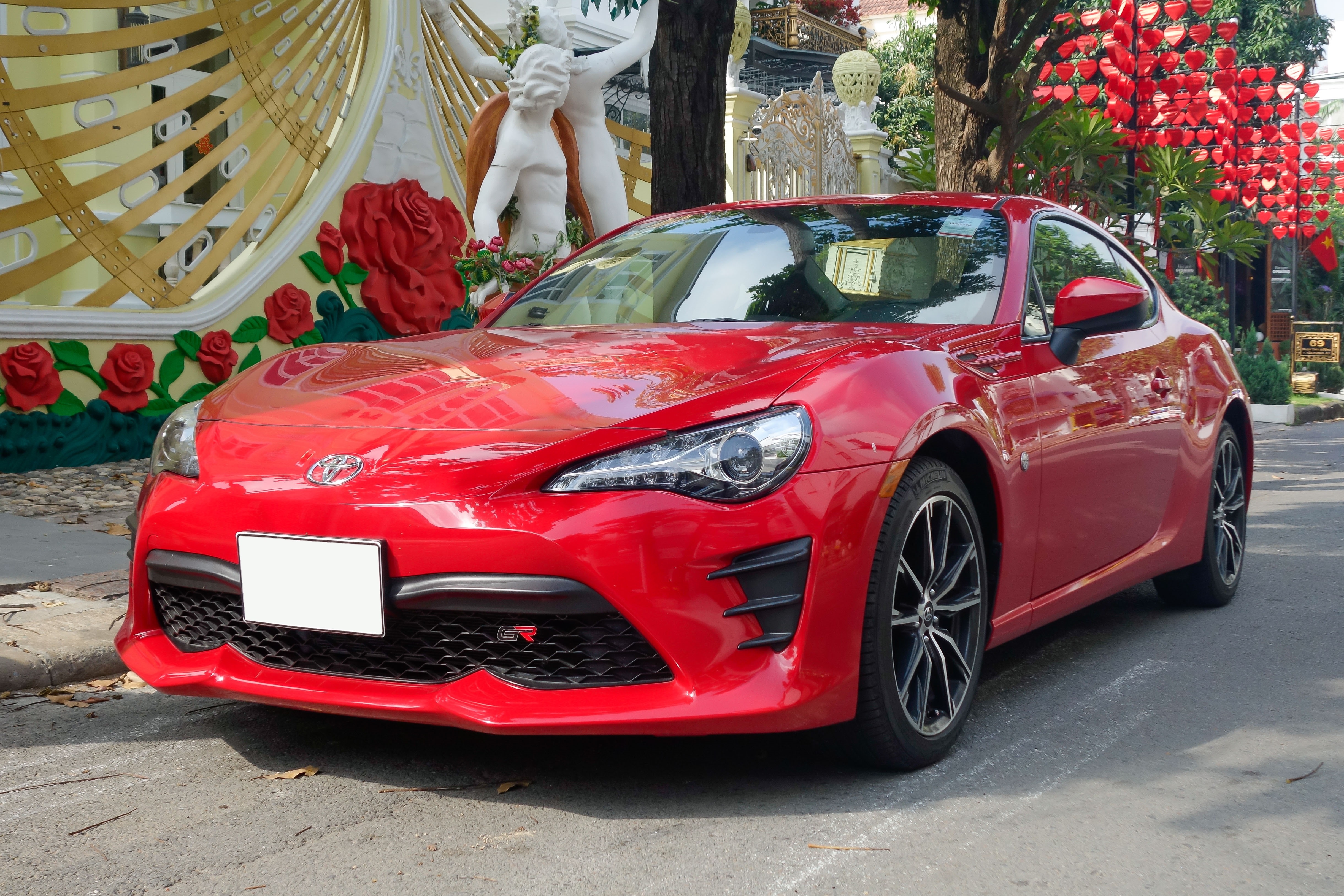 Can canh Toyota 86 moi tau cua doanh nhan Nguyen Quoc Cuong hinh anh