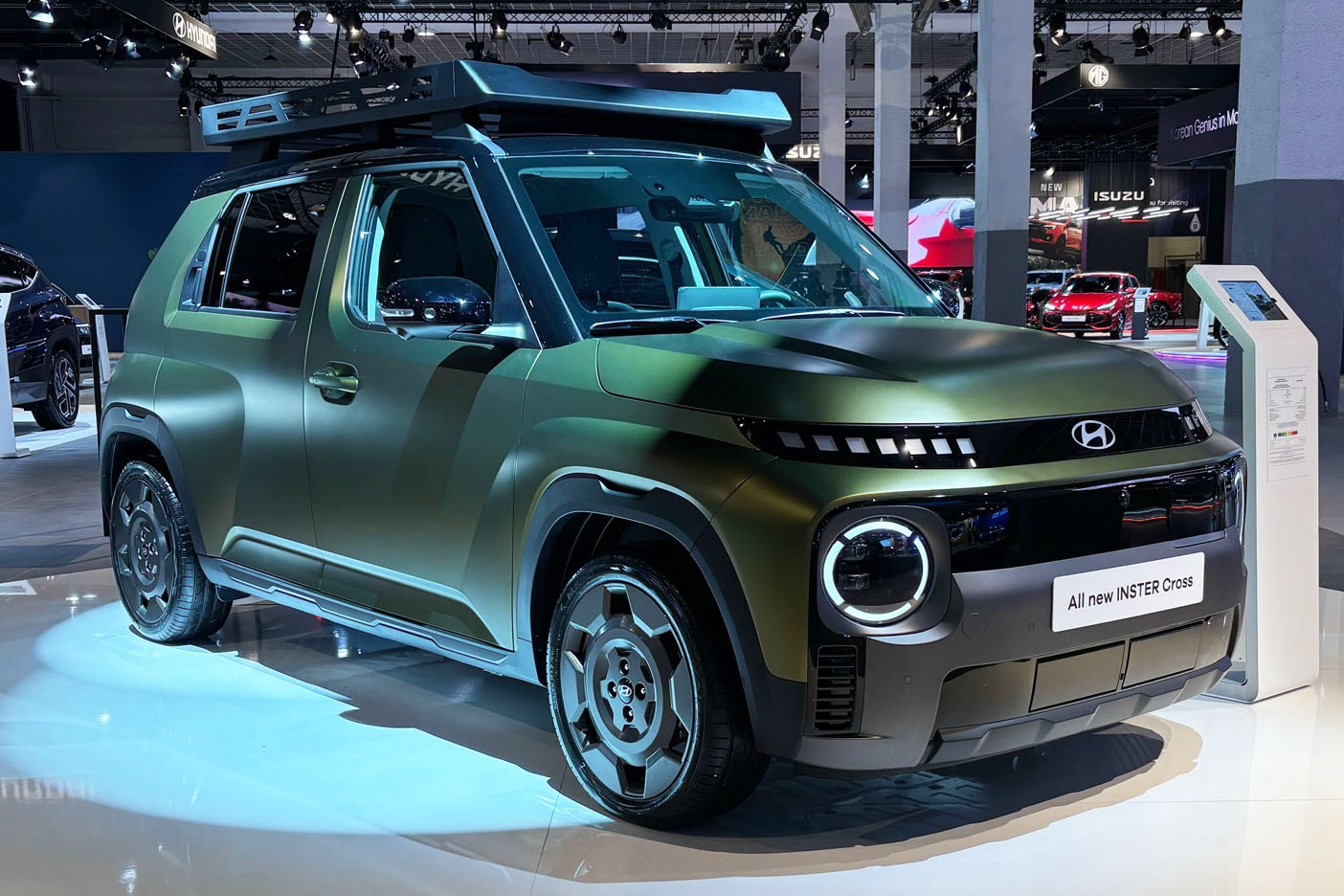 Hyundai Inster Cross - SUV dien do thi mang phong cach dia hinh hinh anh