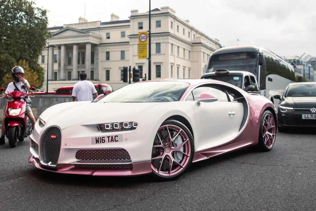 Bugatti Chiron Sport 'Alice' - mon qua Valentine dat nhat the gioi hinh anh