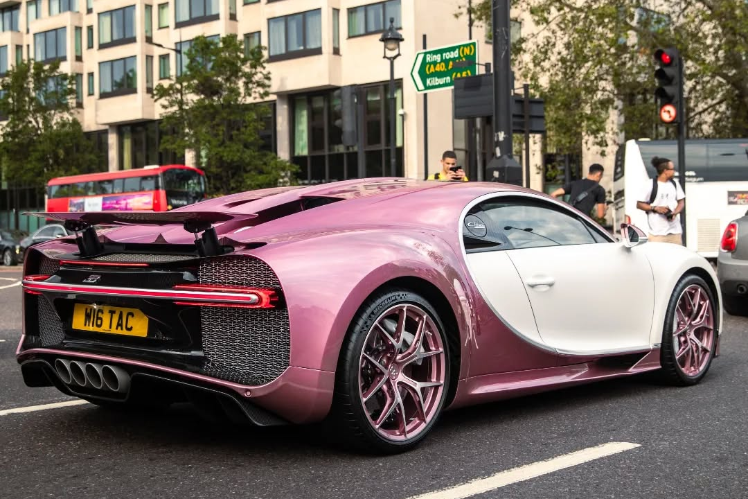 bugatti,  chiron,  chiron sport,  bugatti chiron,  bugatti chiron sport,  alice,  bugatti chiron sport alice,  chiron sport alice,  chiron alice,  sieu xe,  hypercar,  valentine,  le tinh nhan anh 13