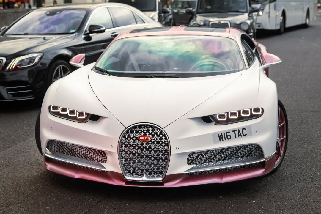 bugatti,  chiron,  chiron sport,  bugatti chiron,  bugatti chiron sport,  alice,  bugatti chiron sport alice,  chiron sport alice,  chiron alice,  sieu xe,  hypercar,  valentine,  le tinh nhan anh 11