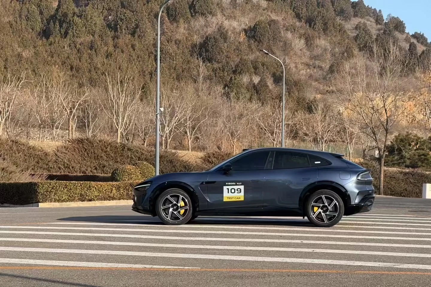 xiaomi,  su7,  yu7,  xiaomi su7,  xiaomi yu7,  xe dien,  trung quoc,  xe dien trung quoc,  suv,  vinfast,  vinfast vf8 anh 7