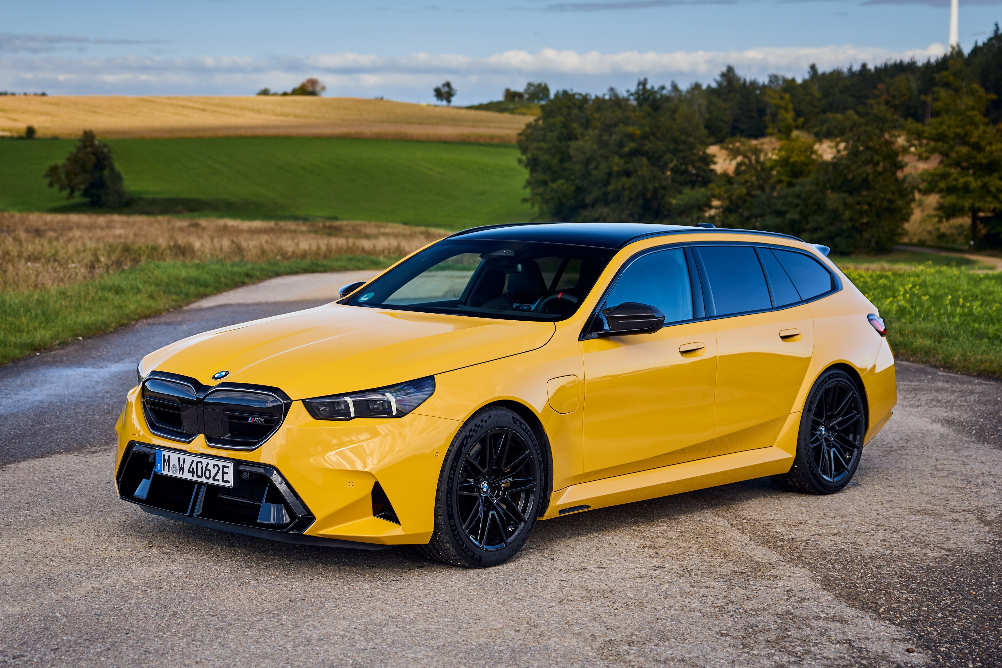 'Sieu wagon' BMW M5 Touring the he moi co gia tu 121.500 USD hinh anh