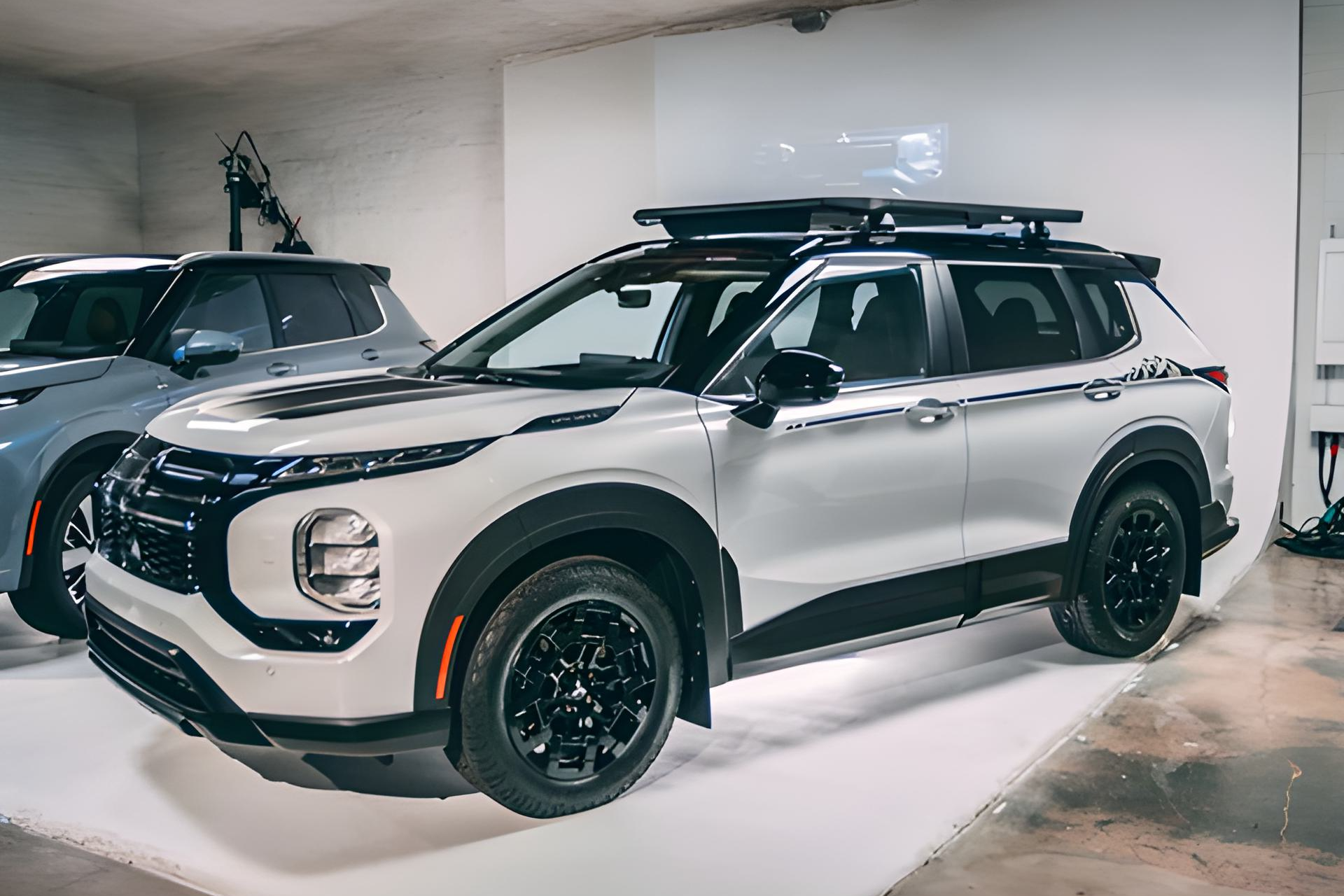 Mitsubishi Outlander chuan bi co them bien the dia hinh hinh anh