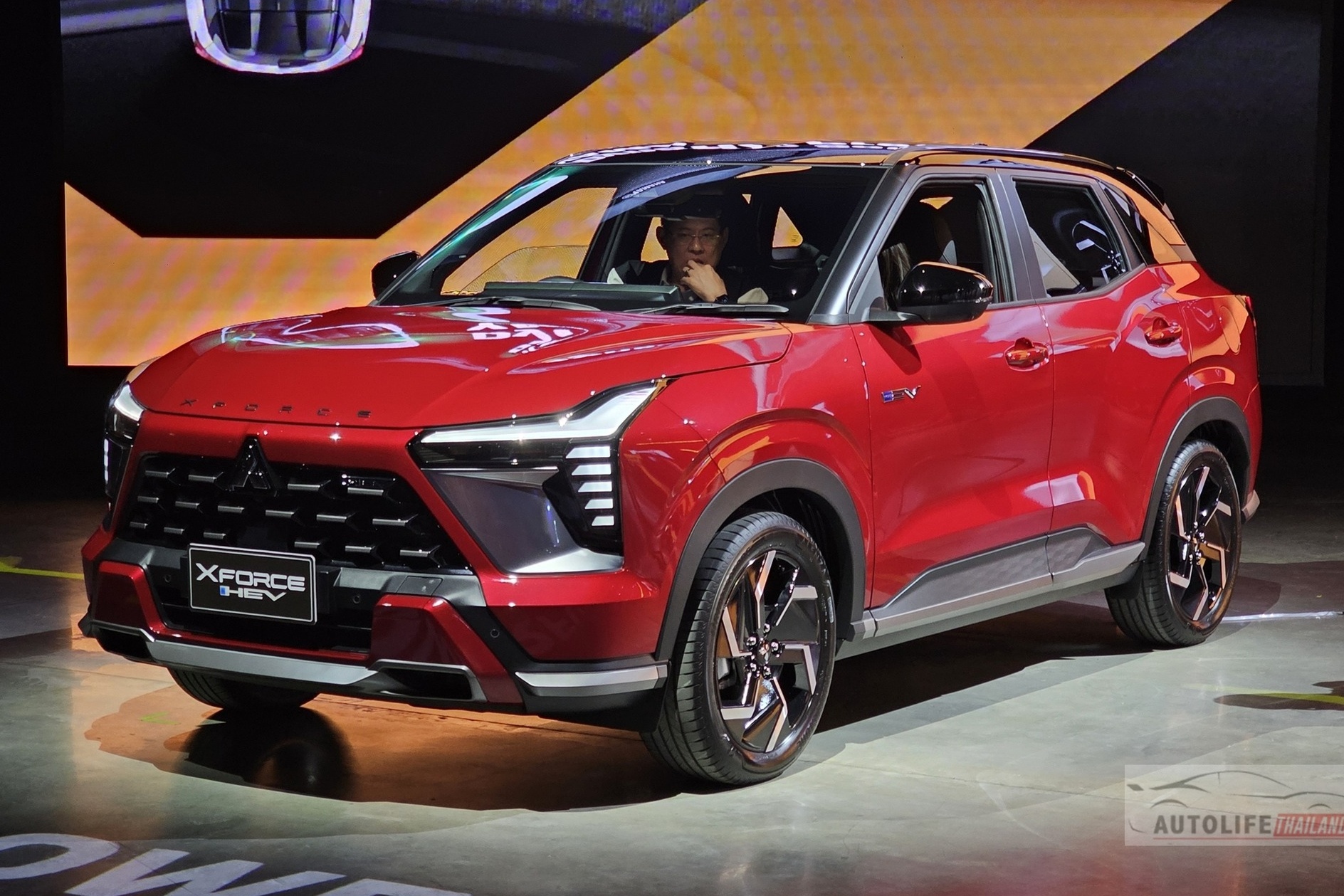 Can canh SUV hybrid hang B Mitsubishi Xforce HEV, gia tu 26.600 USD hinh anh