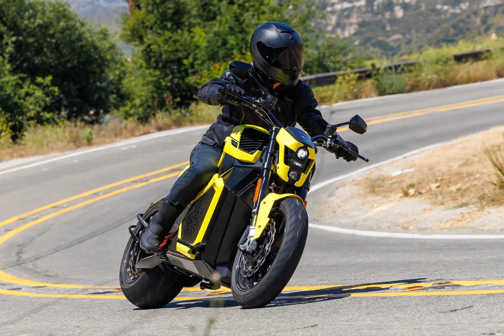 xe dien,  Verge TS Pro,  Verge TS Ultra,  Verge,  Verge Motorcycles,  TS Pro,  TS Ultra,  moto,  moto dien,  ky luc,  ky luc Guinness anh 1