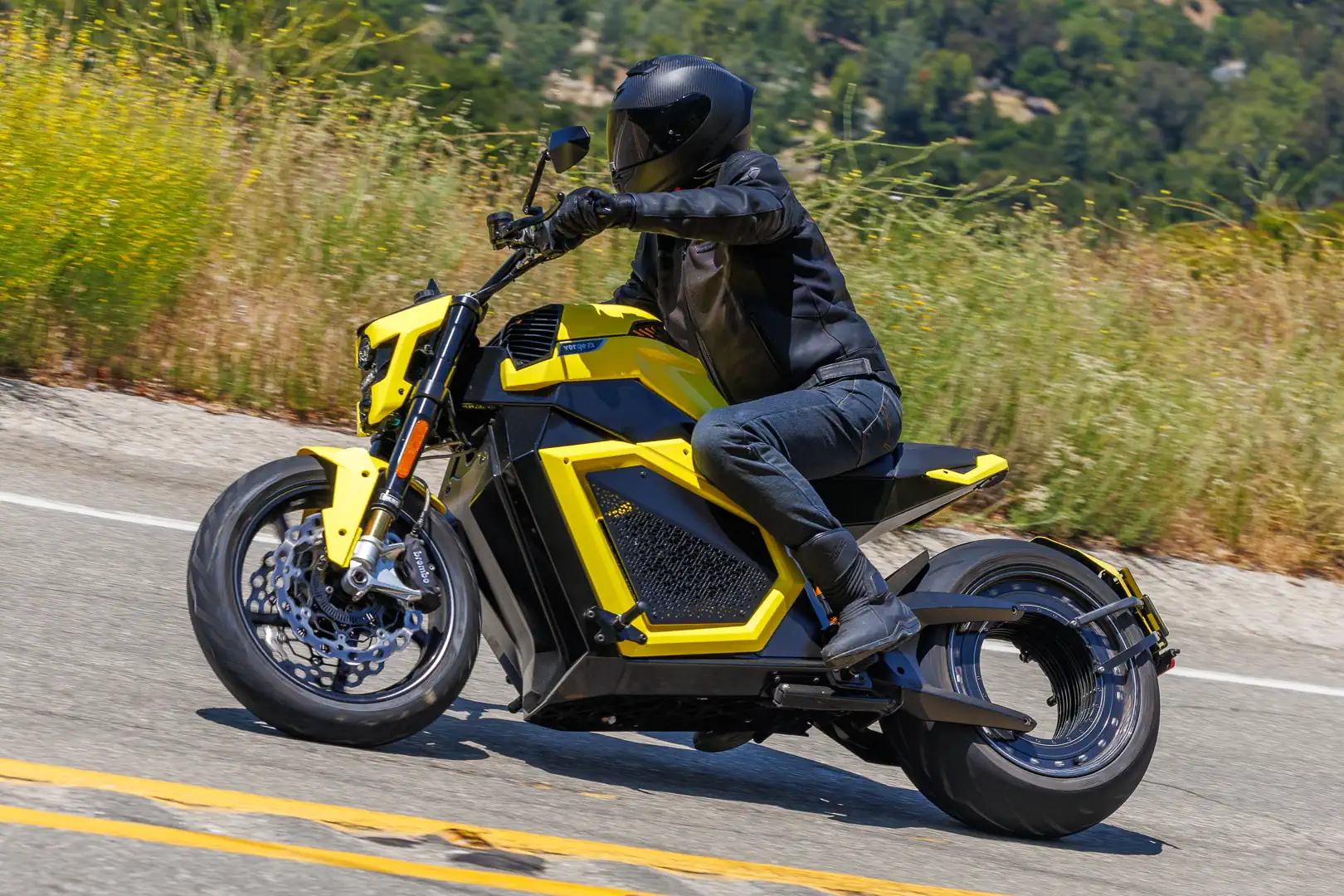 xe dien,  Verge TS Pro,  Verge TS Ultra,  Verge,  Verge Motorcycles,  TS Pro,  TS Ultra,  moto,  moto dien,  ky luc,  ky luc Guinness anh 2