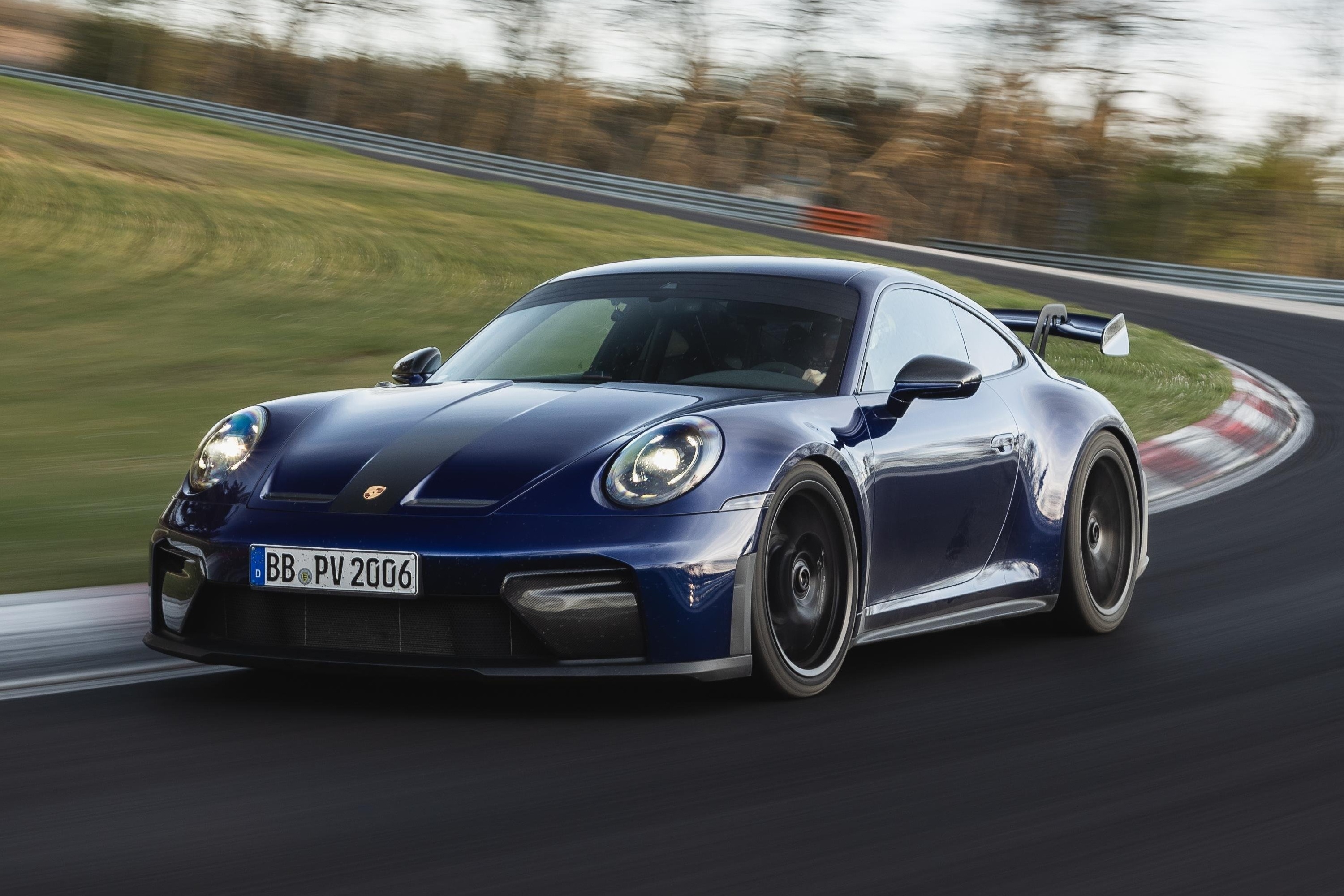 Porsche 911 GT3 la mau xe so san nhanh nhat tai truong dua Nurburgring hinh anh