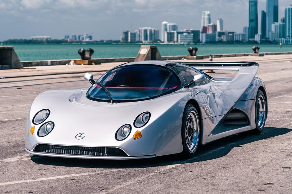 Chi tiet sieu xe Lotec C1000 30 nam tuoi tri gia gan 8 trieu USD hinh anh