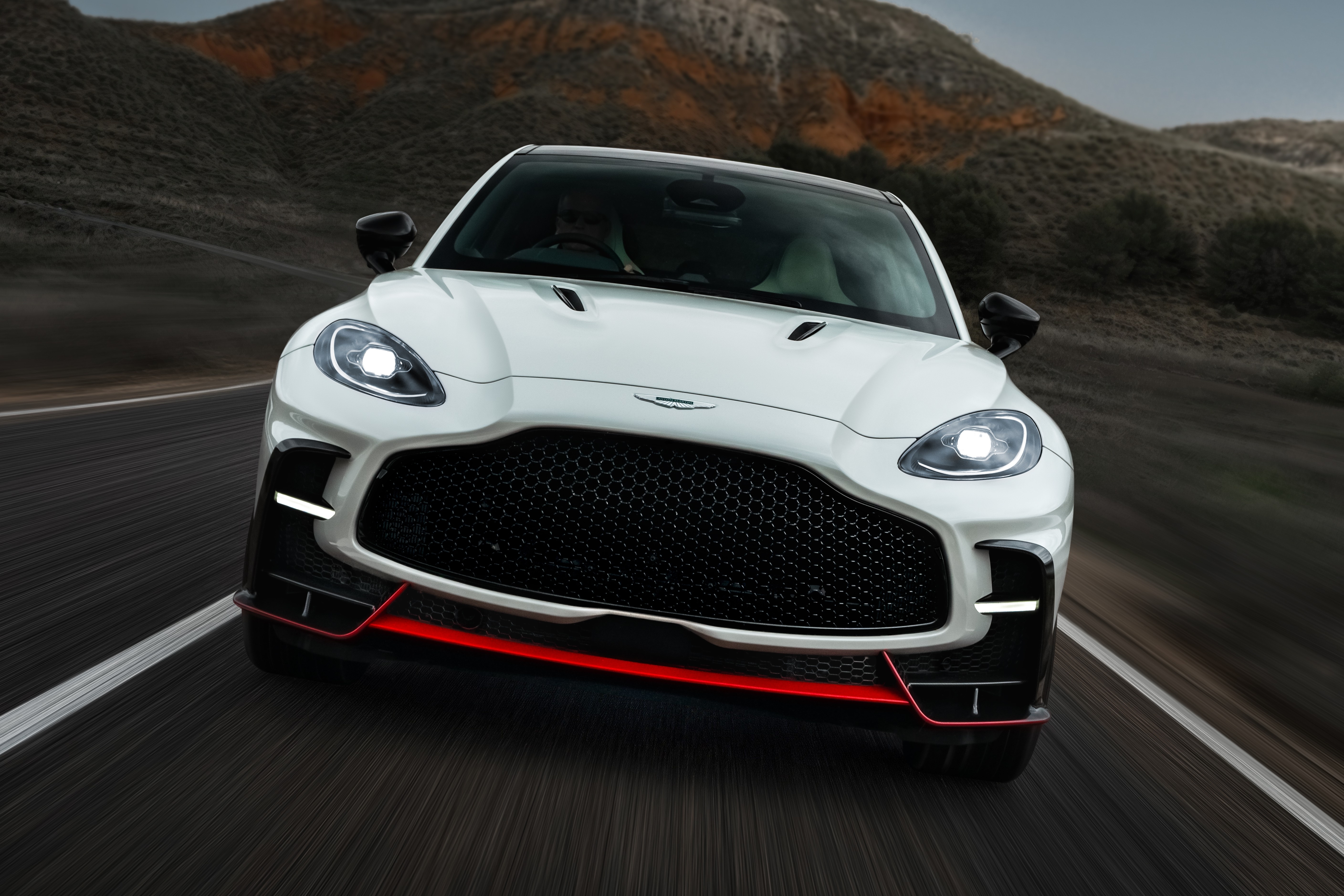 aston martin,  sieu xe,  suv,  sieu suv,  dbx,  dbx707,  dbx s,  aston martin dbx,  aston martin dbx707,  aston martin dbx s anh 16