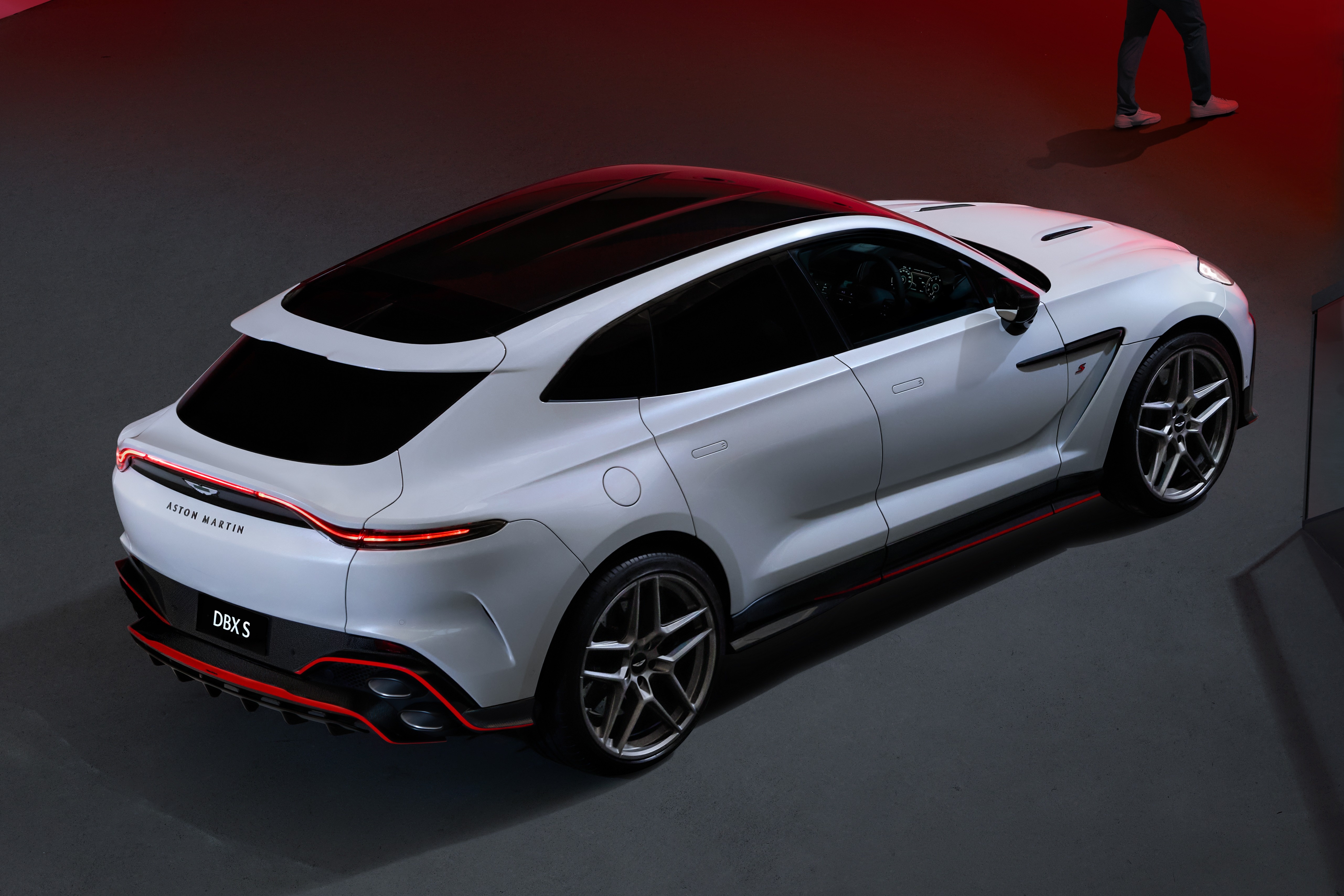 aston martin,  sieu xe,  suv,  sieu suv,  dbx,  dbx707,  dbx s,  aston martin dbx,  aston martin dbx707,  aston martin dbx s anh 9