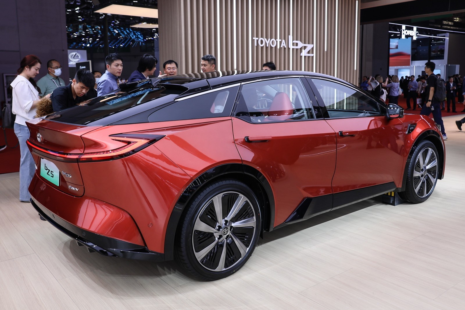 toyota,  bz,  bz5,  toyota bz5,  xe dien,  crossover,  coupe,  cuv,  suv,  trung quoc,  faw,  faw toyota,  ev anh 2