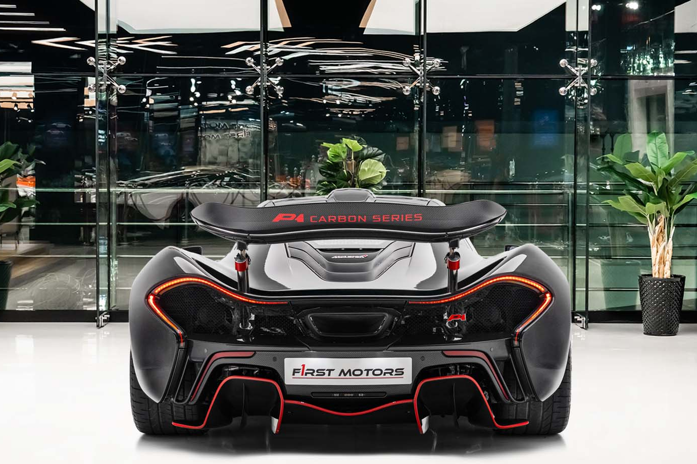 sieu xe,  mclaren,  mclaren p1,  carbon series,  soi carbon,  mclaren p1 carbon series,  dubai,  uae anh 13