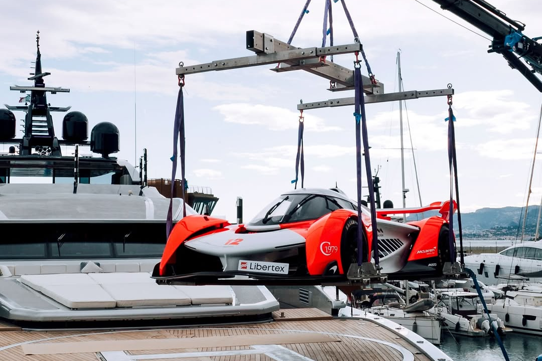 Sieu xe McLaren Solus GT duoc trung bay tren du thuyen tai Monaco hinh anh