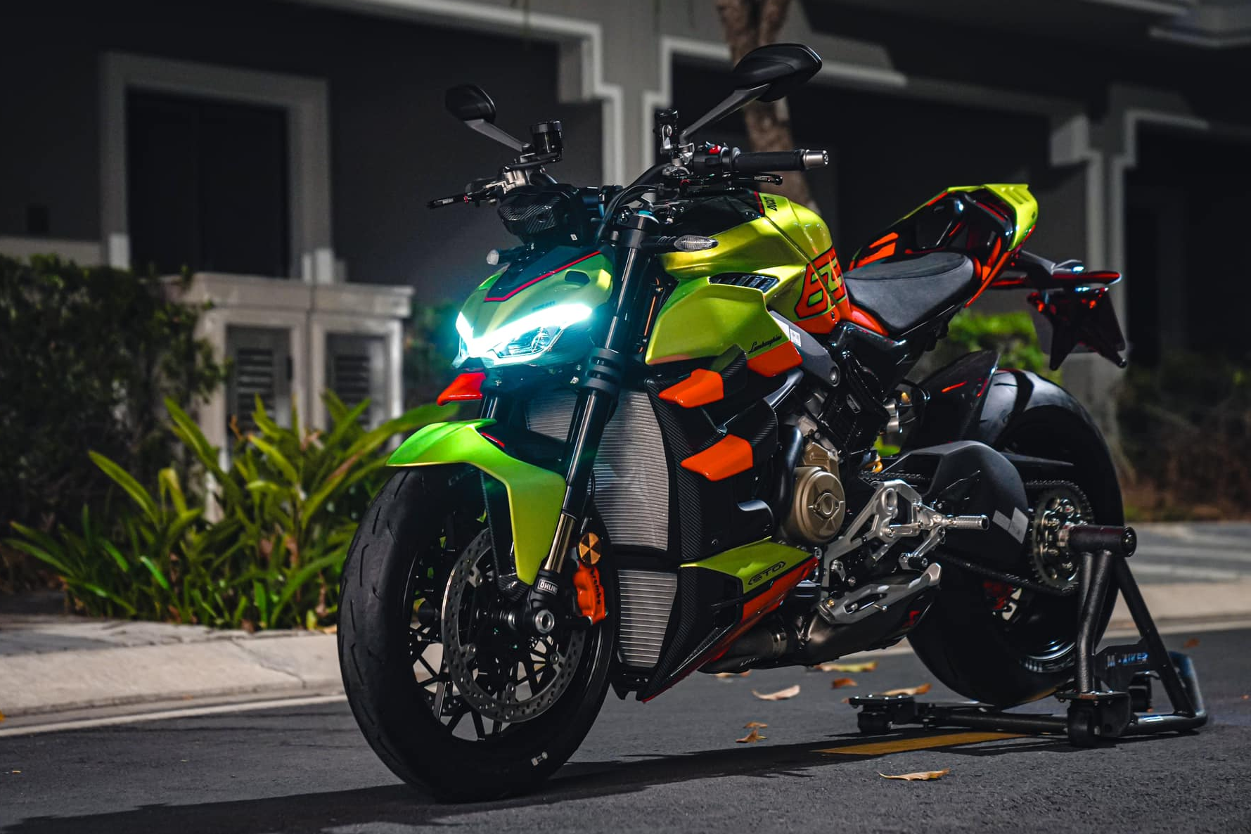nguyen quoc vu,  doan di bang,  thai cong,  hang gia,  bo suu tap xe,  lamborghini,  ducati,  bentley,  mercedes,  urus,  ktm anh 2