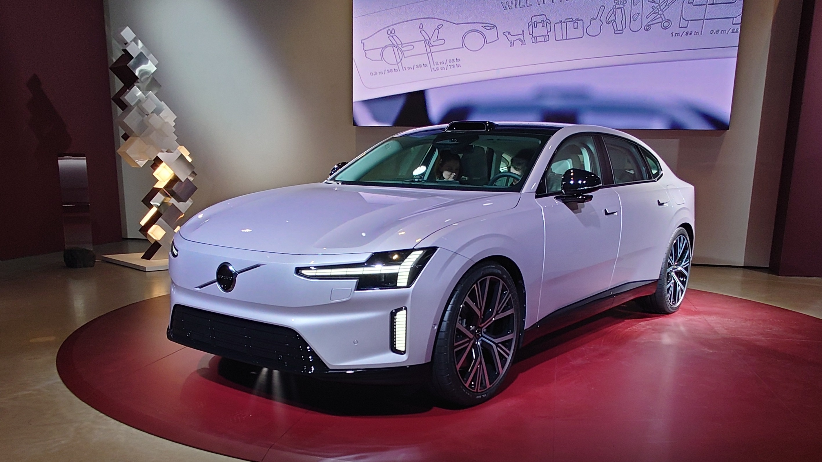 volvo,  tri tue nhan tao,  gia lap khong gian,  lidar,  radar,  gaussian,  Gaussian Splatting,  Phan tan Gaussian,  tu dong lai,  an toan anh 2