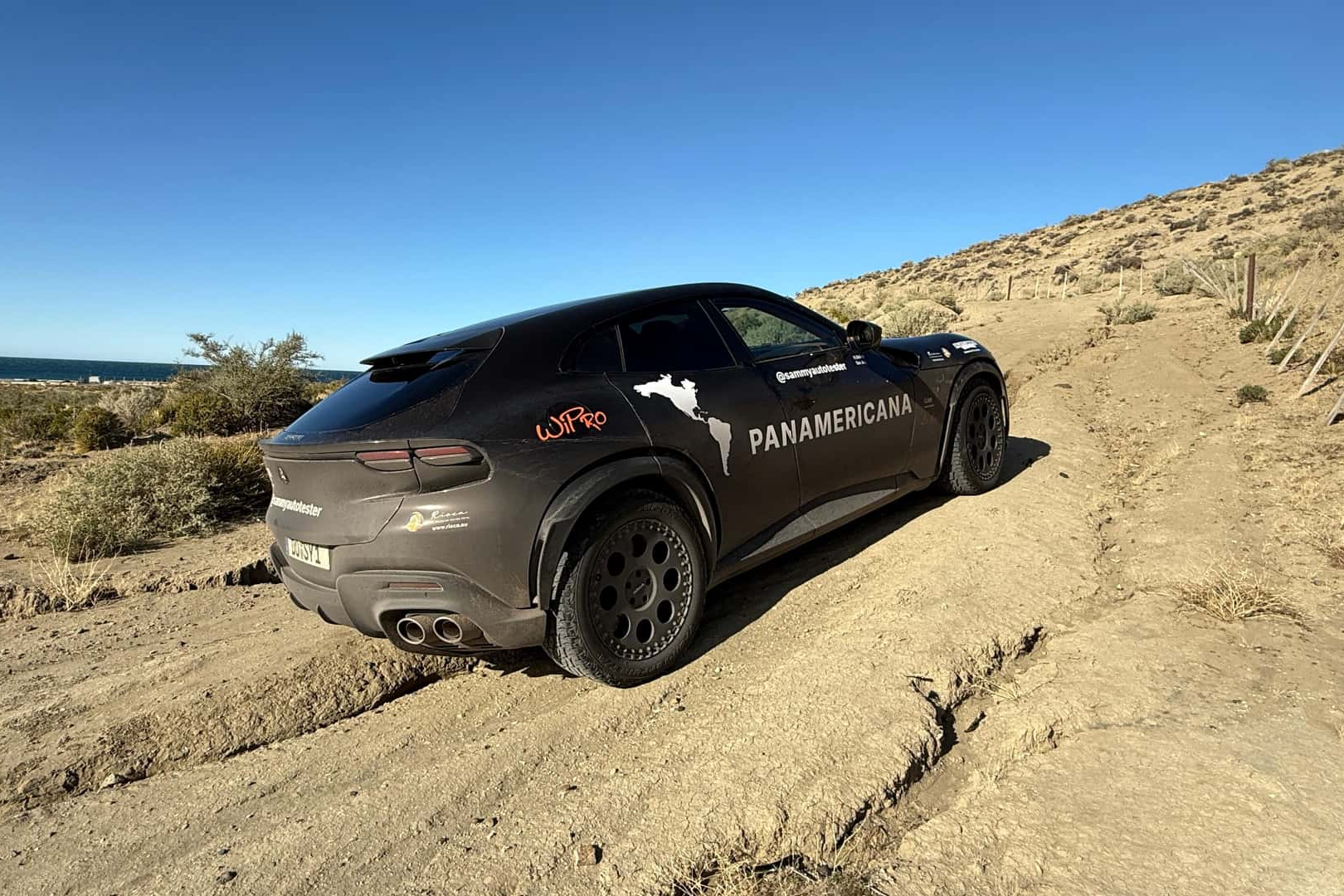 sieu xe,  peru,  tai nan,  tai nan sieu xe,  ferrari,  purosangue,  ferrari purosangue,  suv,  panamericana,  argentina,  chile,  alaska,  sammy anh 9