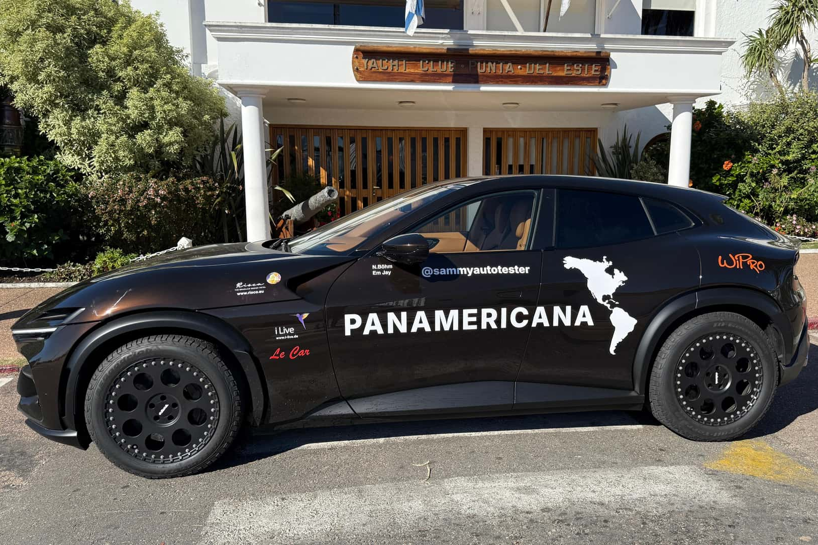 sieu xe,  peru,  tai nan,  tai nan sieu xe,  ferrari,  purosangue,  ferrari purosangue,  suv,  panamericana,  argentina,  chile,  alaska,  sammy anh 5