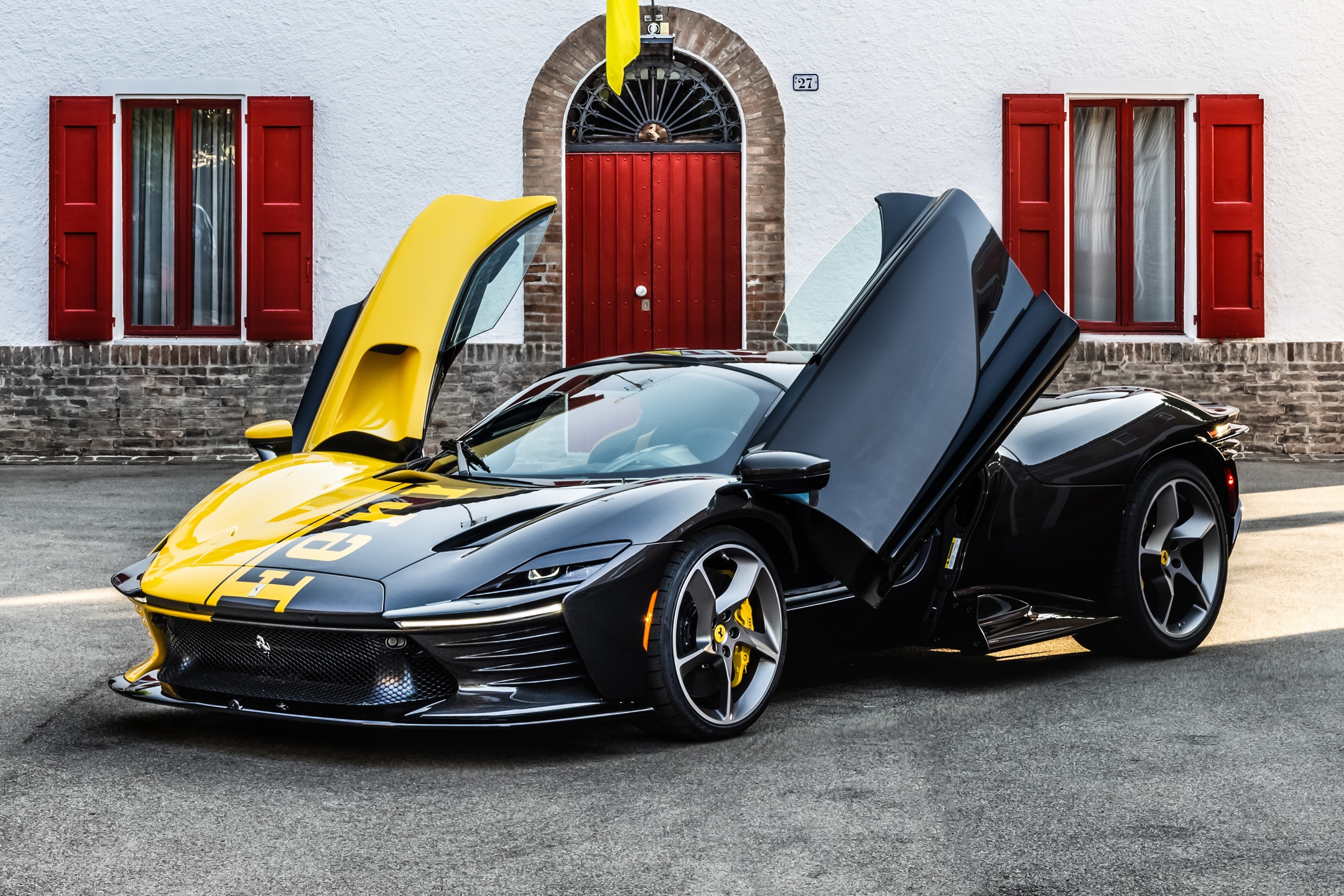Co hoi cuoi cung cho ai muon so huu sieu xe Ferrari Daytona SP3 hinh anh