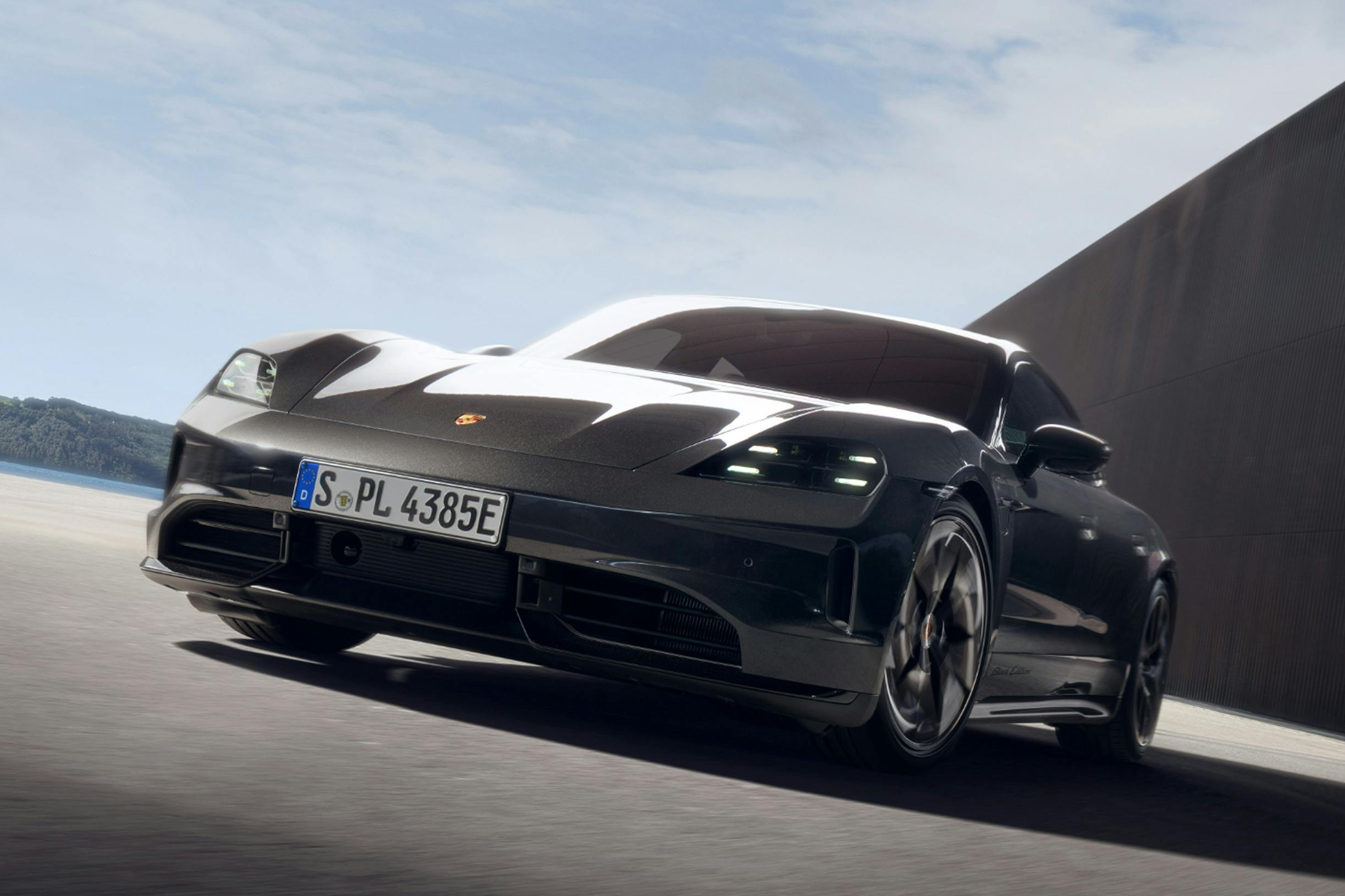 porsche,  porsche taycan,  black edition,  taycan black edition,  porsche taycan black edition,  xe dien,  ev anh 2