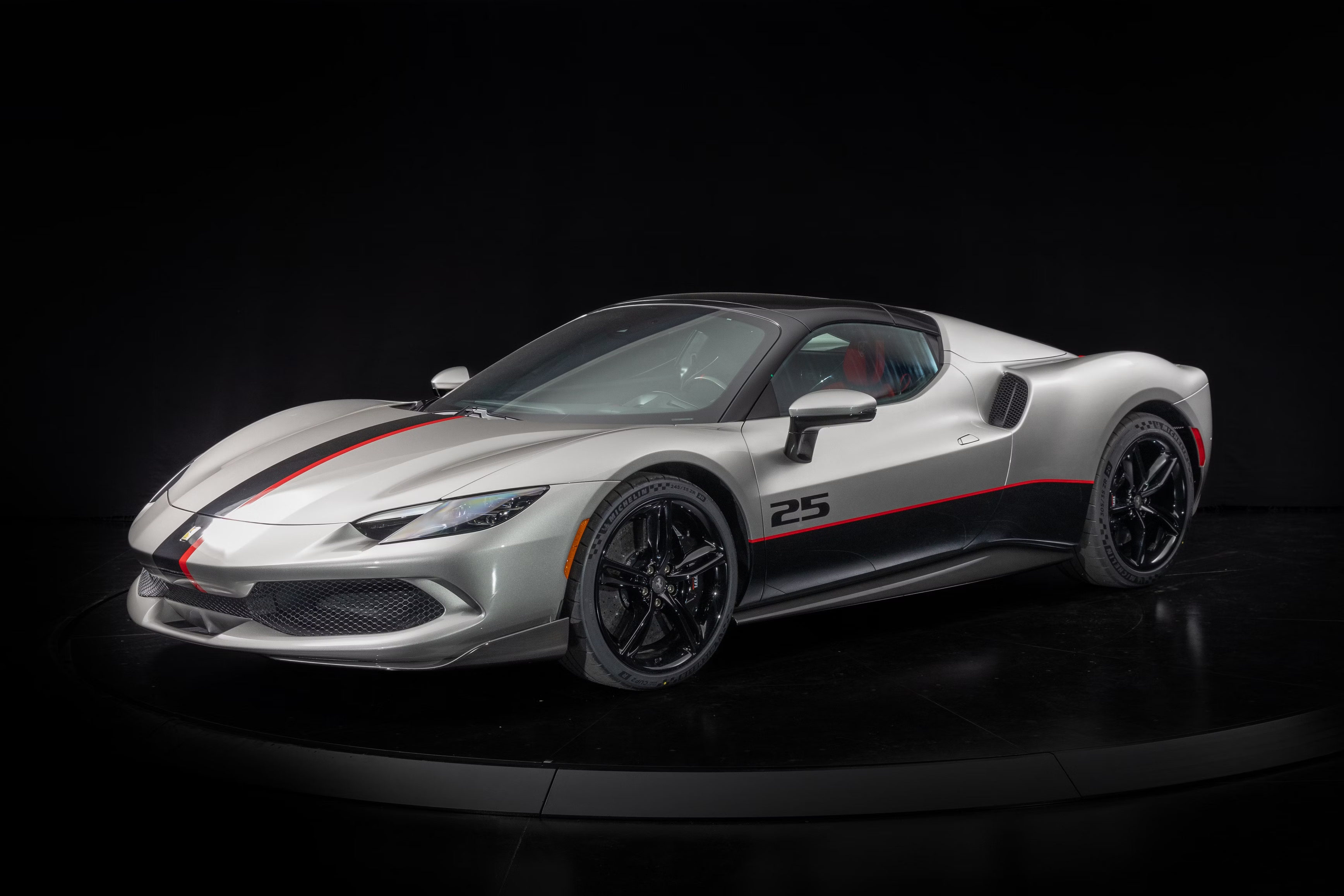 sieu xe,  ferrari,  mau sac,  Rosso Corsa,  Rosso Scuderia,  Azzurro Dino,  Azzurro La Plata,  Blu Swaters,  Blu Pozzi,  Jewel Green,  Verde Zeltweg,  Verde Pallido,  Bianco Italia,  Bianco Mille Miglia,  Bianco Cervino,  Nero Galaxy,  Grigio Competizione anh 20