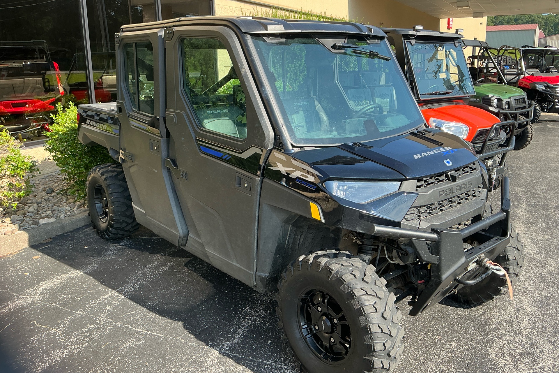 tong thong,  tong thong my,  donald j. trump,  trump,  donald trump,  scotland,  golf,  danh golf,  golf cart,  Golf Force One,  mat vu,  mat vu my,  Polaris Ranger Crew,  XP 1000,  Polaris,  Ranger Crew anh 10