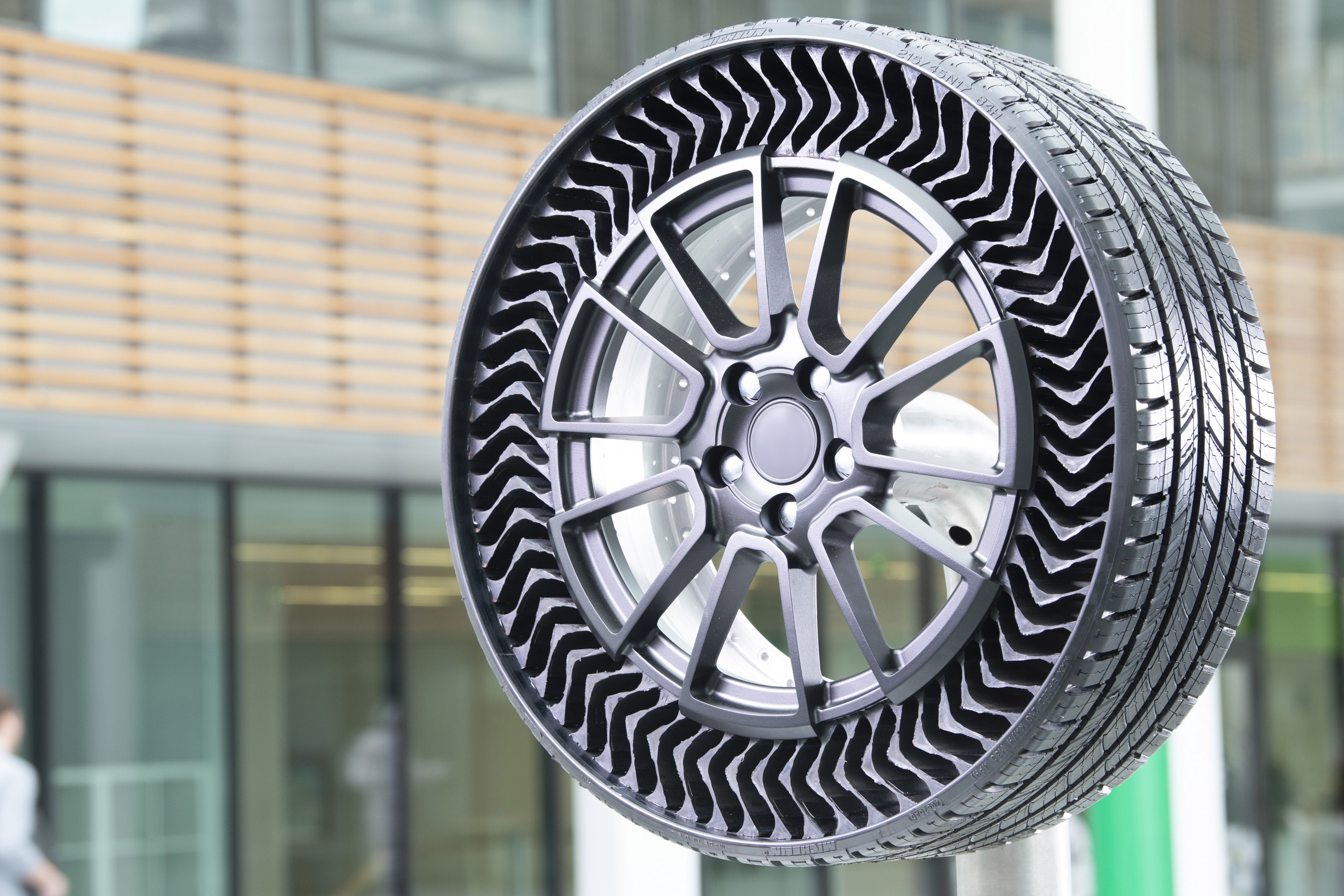lop,  lop khong hoi,  lop xe,  michelin,  Goodyear,  Bridgestone anh 2