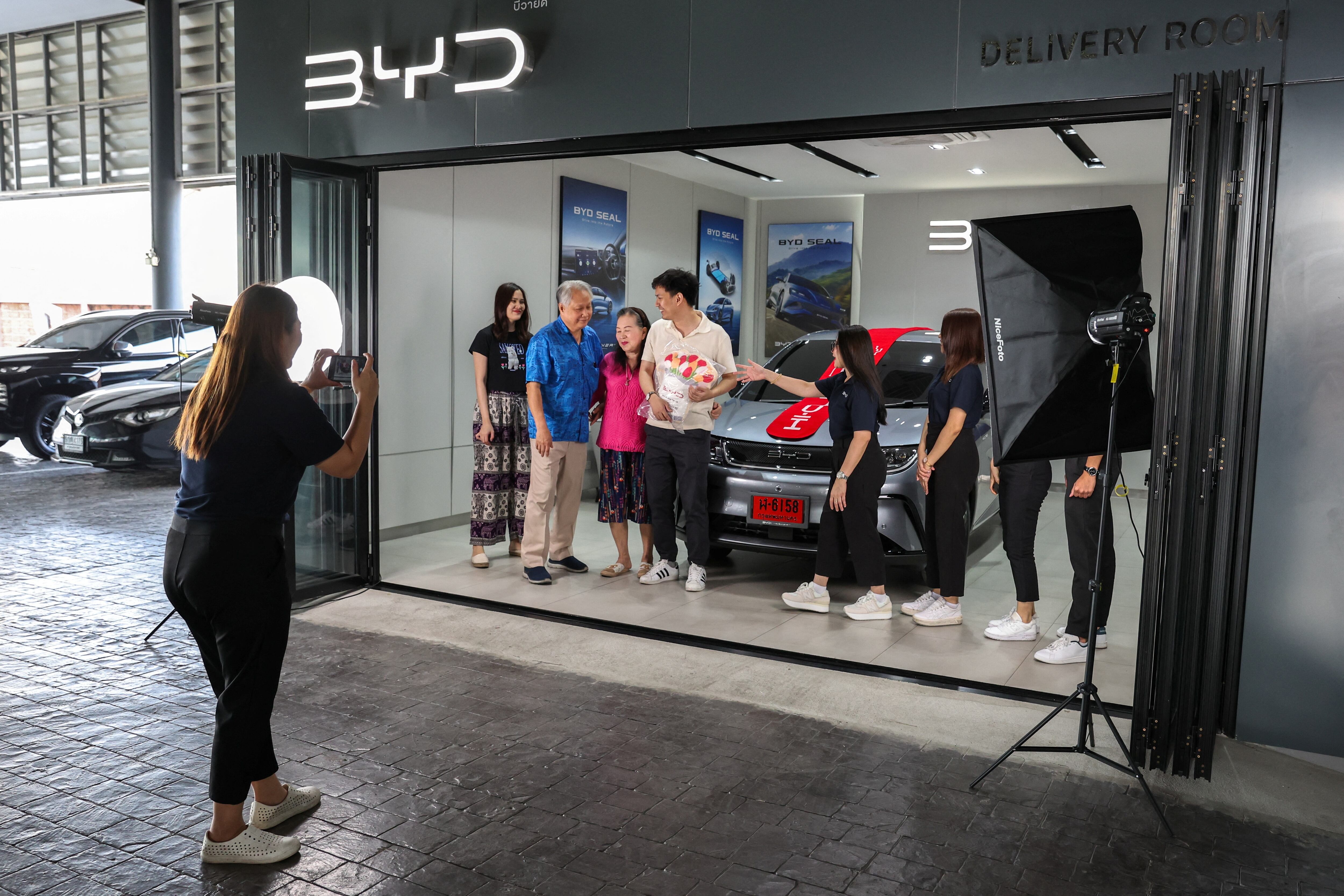 xe dien,  ev,  hybrid,  byd,  toyota,  thai lan,  thailand,  phev,  linh kien,  phu tung,  lap rap,  toyota thai lan,  toyota thailand anh 4