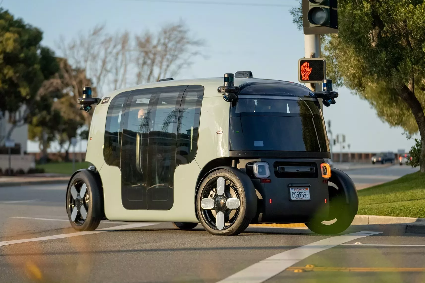 NHTSA,  Xe tu hanh,  Mien tru,  San Francisco,  California,  Zoox,  Robotaxi,  Tesla,  my,  tong thong,  Trump anh 1