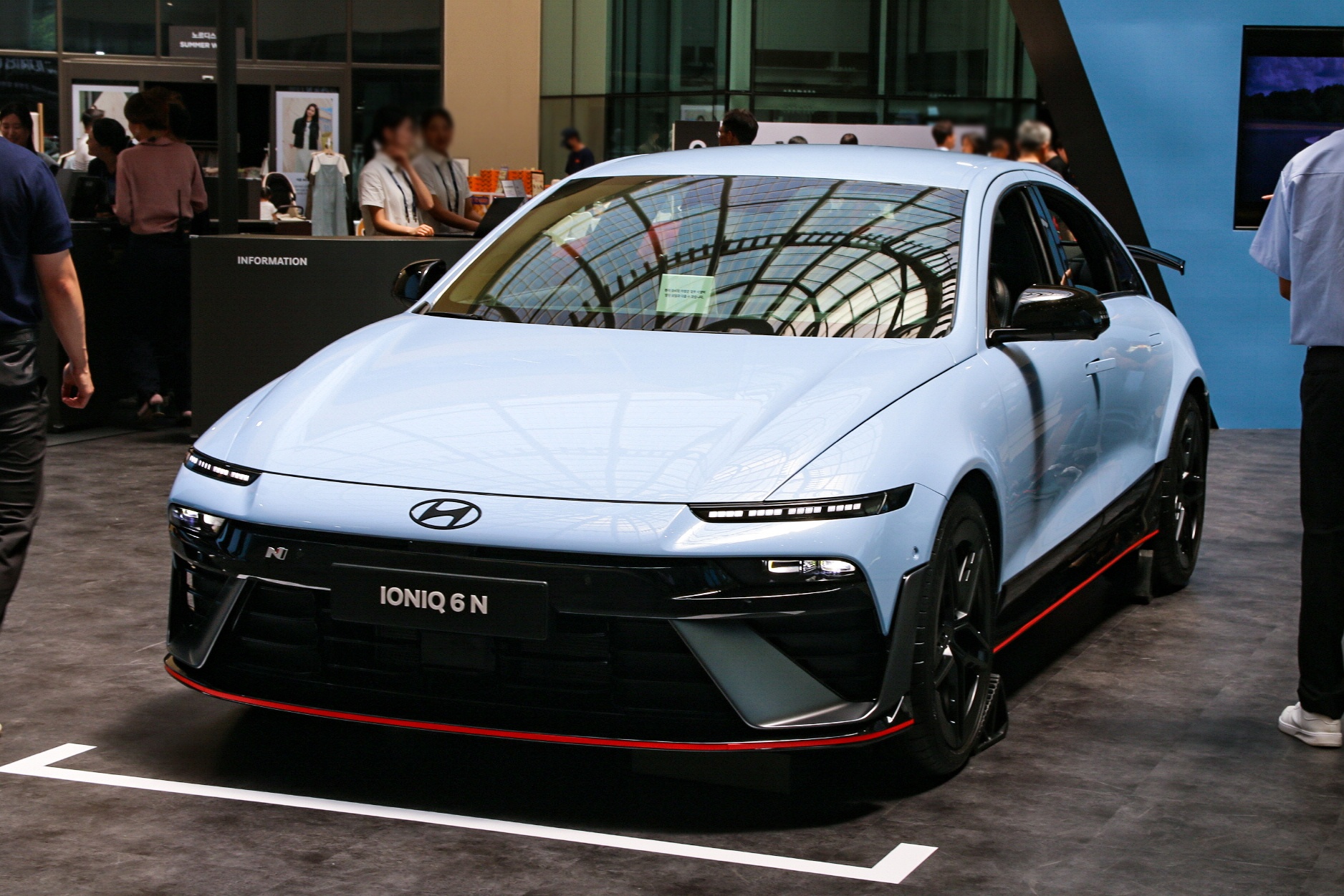 xe dien,  ev,  aston martin,  lucid,  hyundai,  gia lap,  cong nghe,  hybrid,  phev anh 4