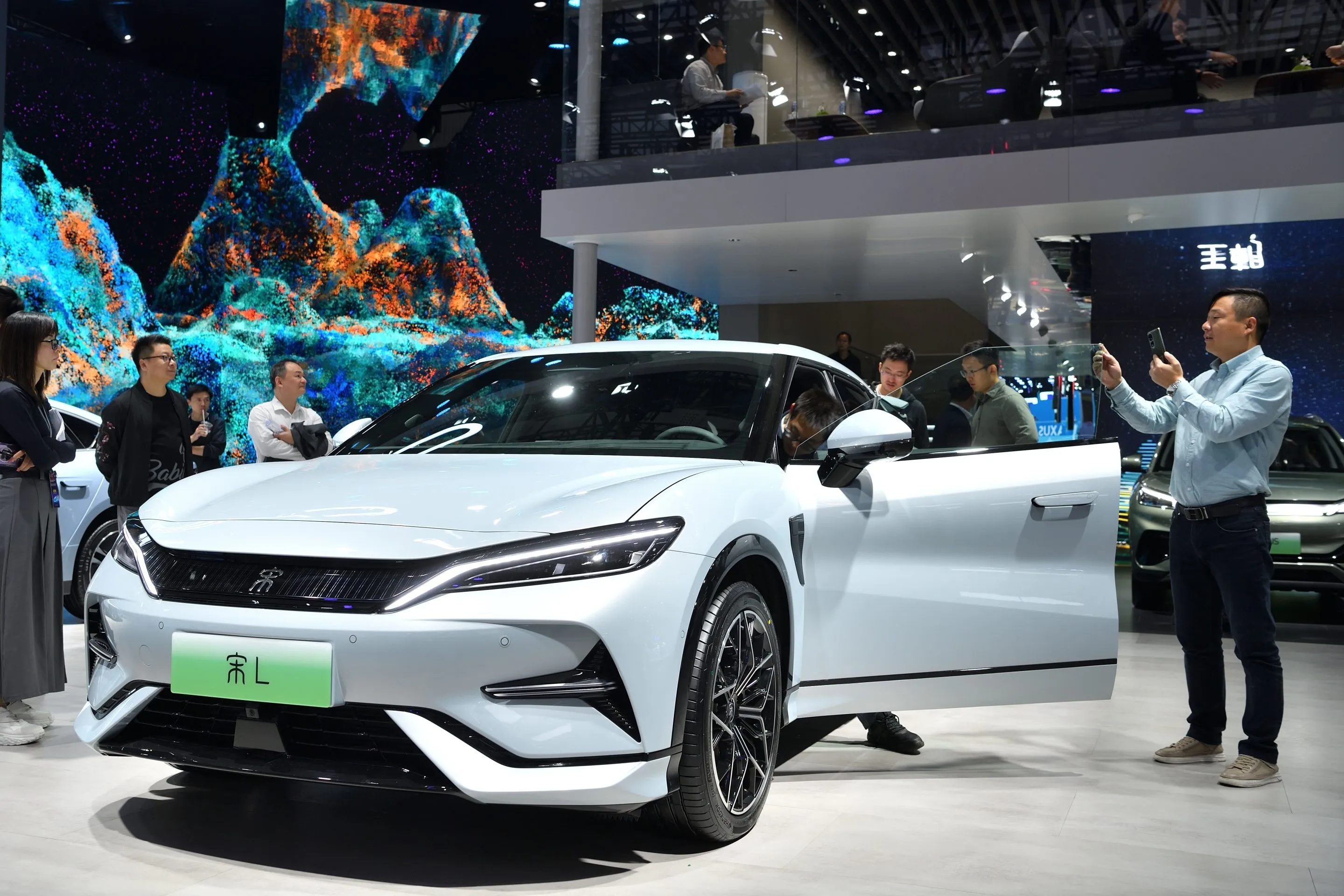 tang truong,  xe dien,  ev,  phev,  xe dien giam,  tang truong giam,  trung quoc,  byd anh 3