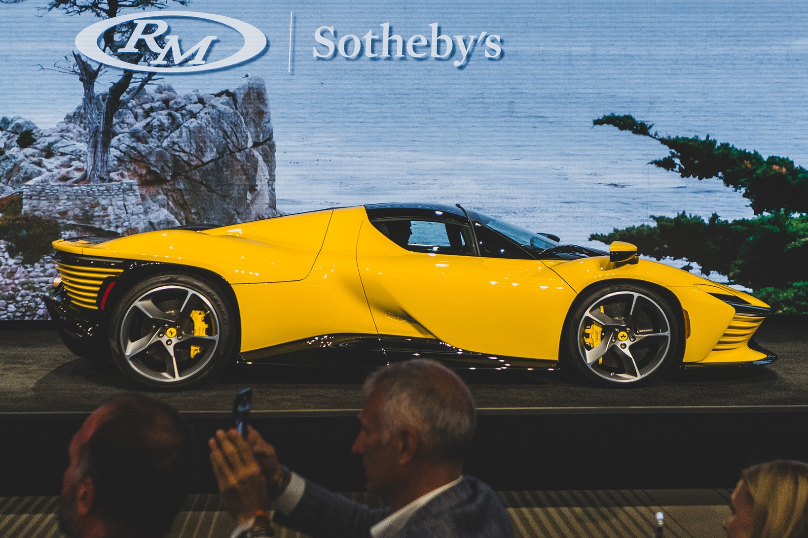 sieu xe,  ferrari,  laferrari,  daytona,  daytona sp3,  icona series,  ferrari daytona sp3,  dau gia,  monterey car week,  rm sotheby anh 6