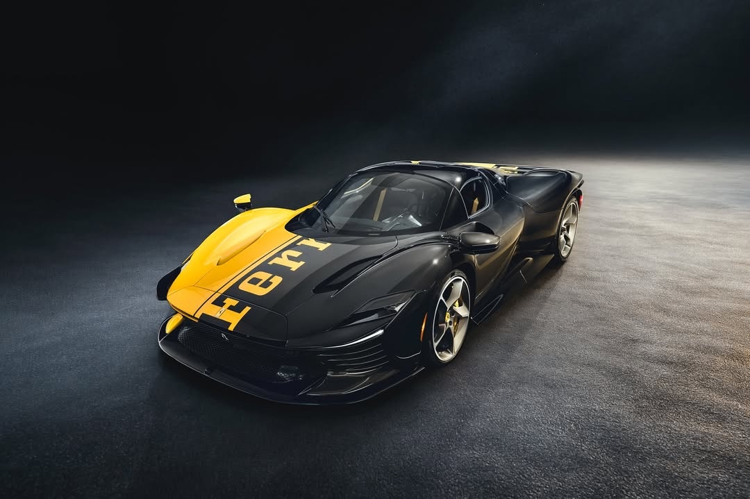 sieu xe,  ferrari,  laferrari,  daytona,  daytona sp3,  icona series,  ferrari daytona sp3,  dau gia,  monterey car week,  rm sotheby anh 7