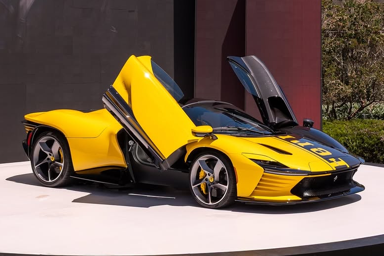 Sieu pham Ferrari Daytona SP3 cuoi cung co gia hon 26 trieu USD hinh anh