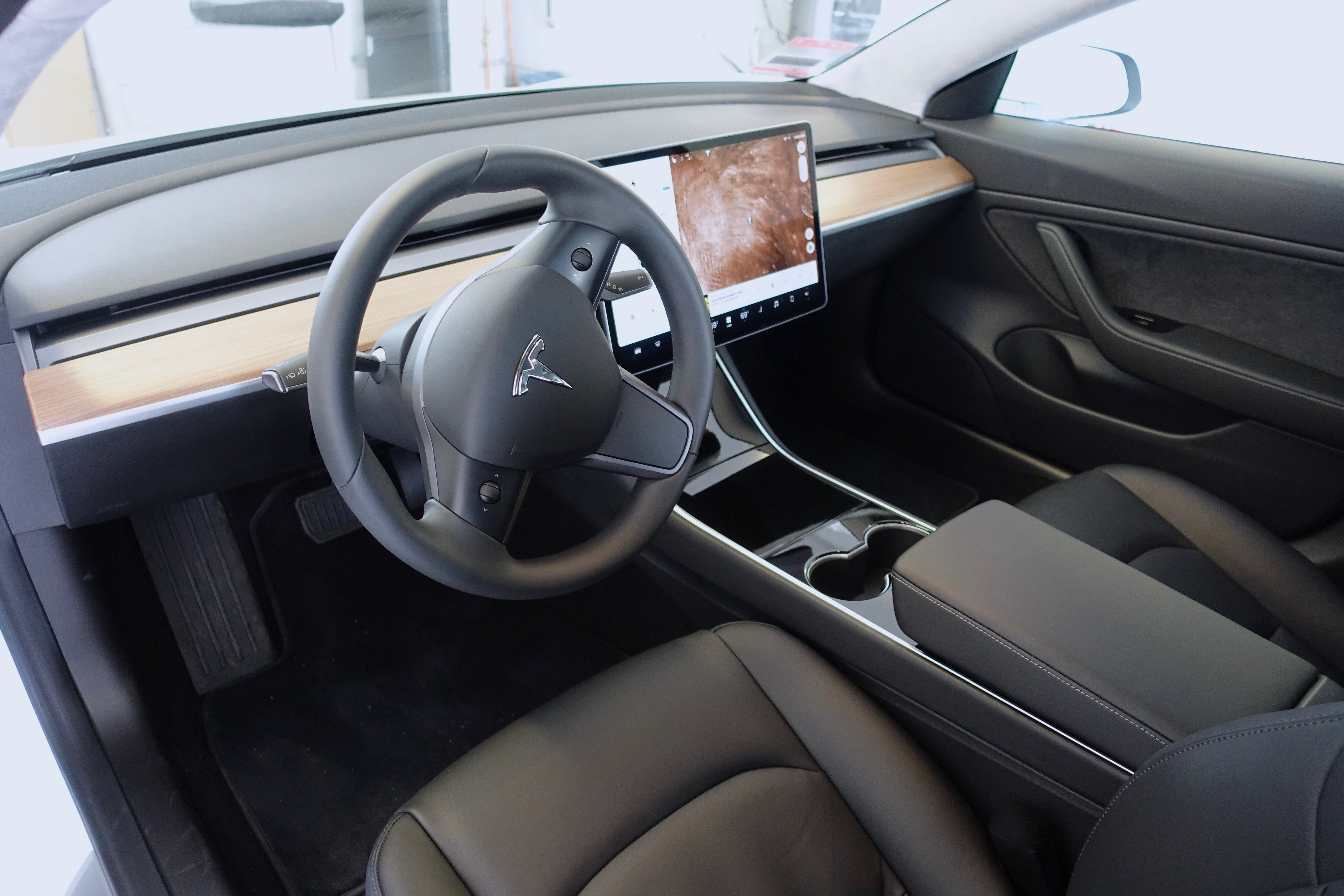 tesla,  tesla trung quoc,  xe dien,  ev,  tesla model 3,  model 3,  model 3 highland,  tesla model 3 highland,  retrofit anh 2